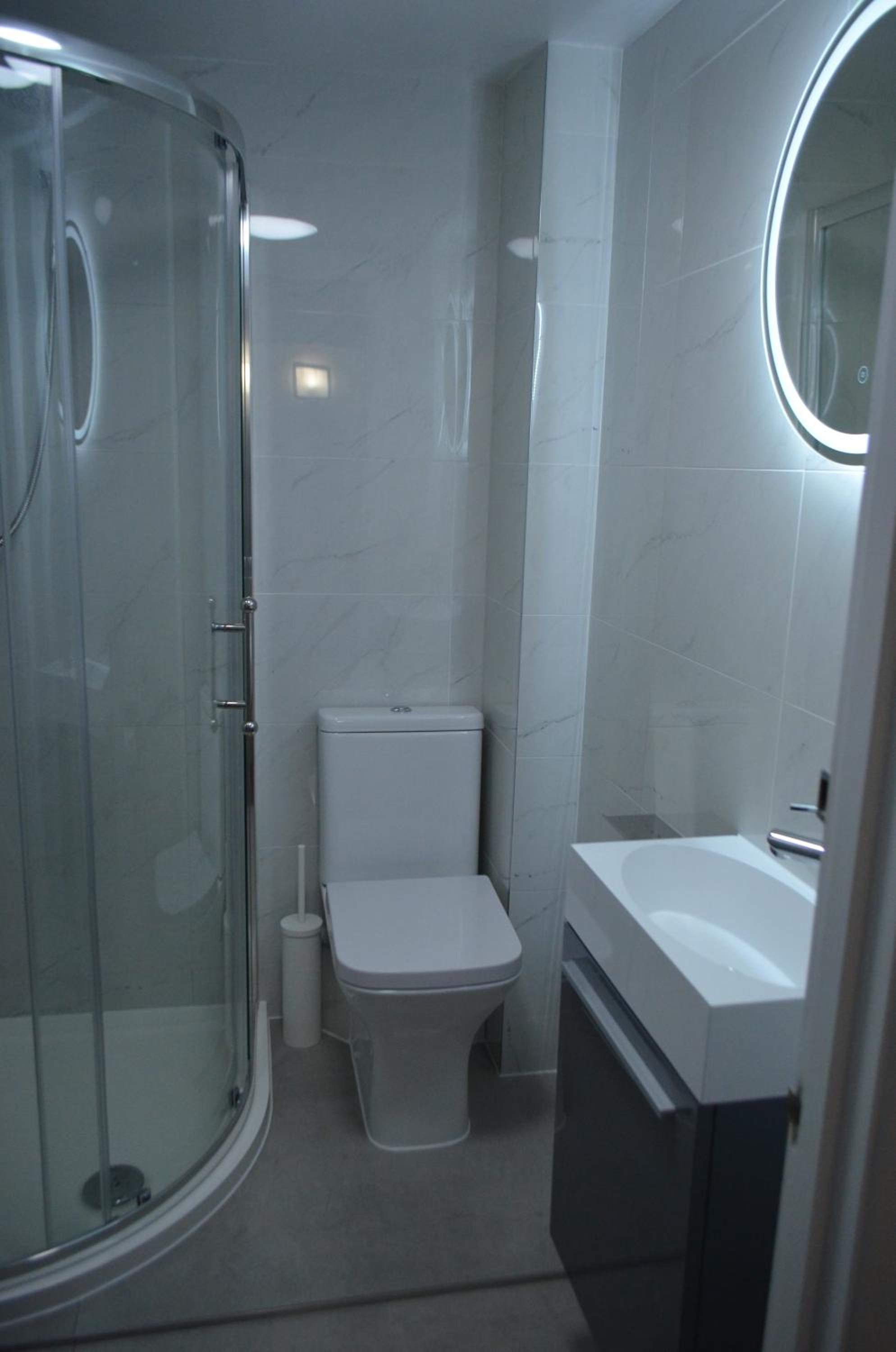 Double Room with Shared Bathroom photo 3