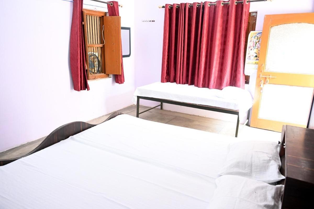 Double Room With Private Bathroom photo 1