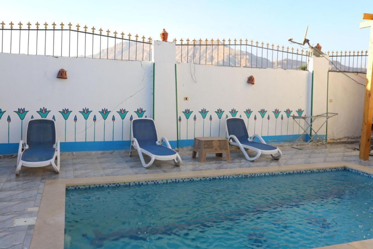 King Room with Pool View photo 2