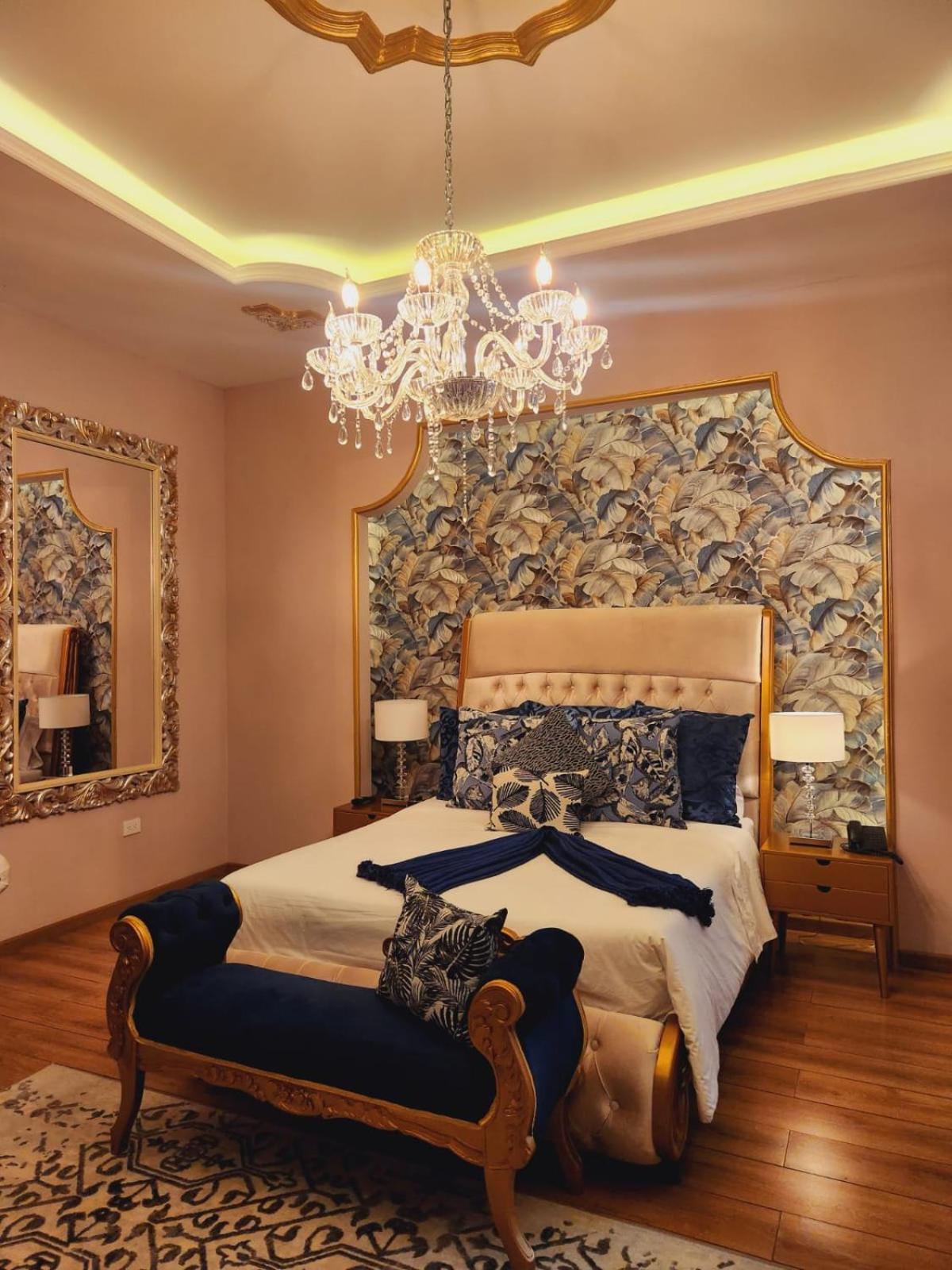 Deluxe Suite with Spa Bath photo 1