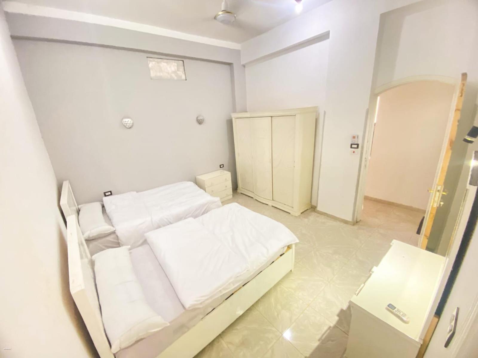 Twin Room with Pool View photo 1