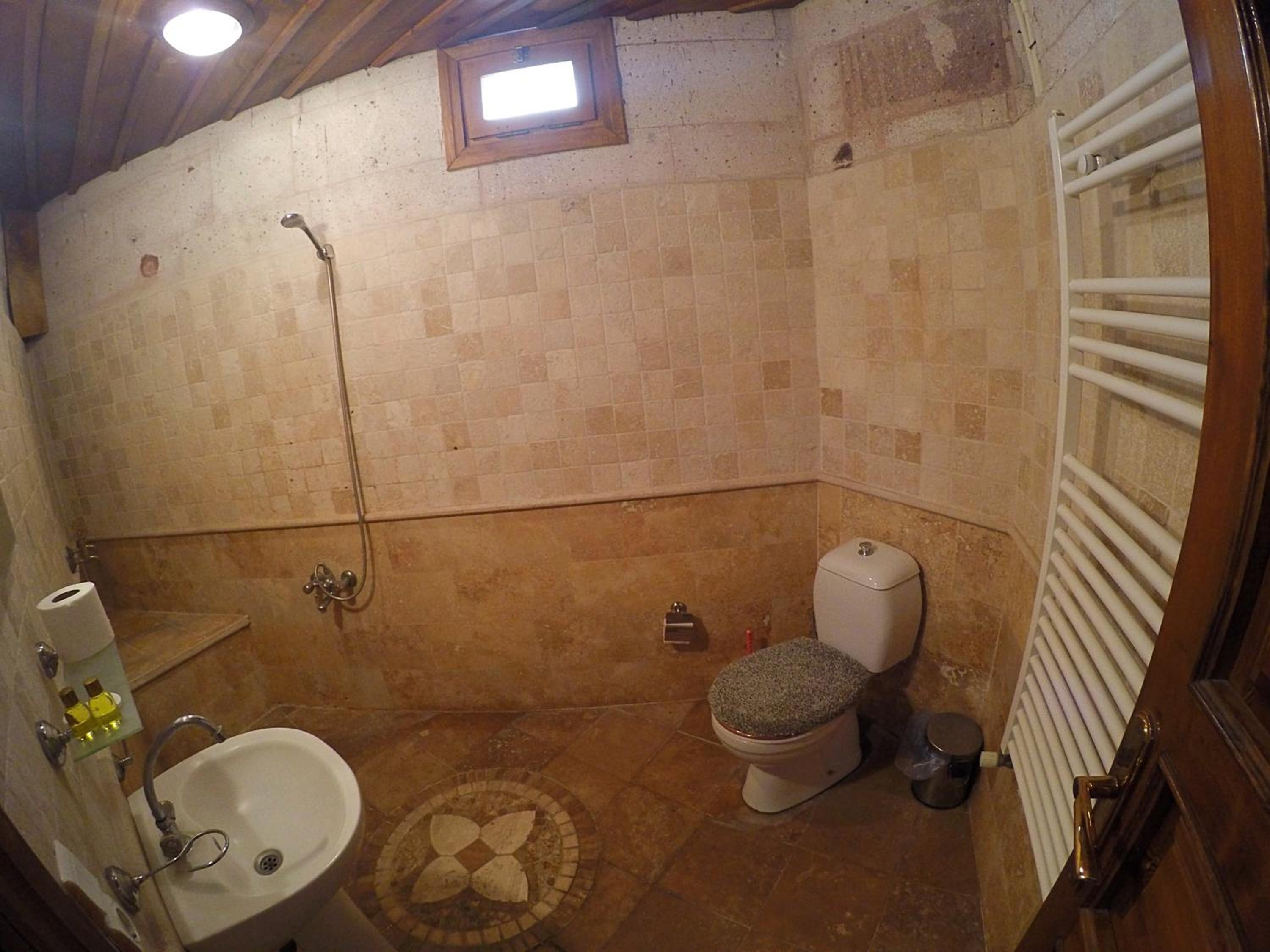 Panoramic Stone Room - Photo 2