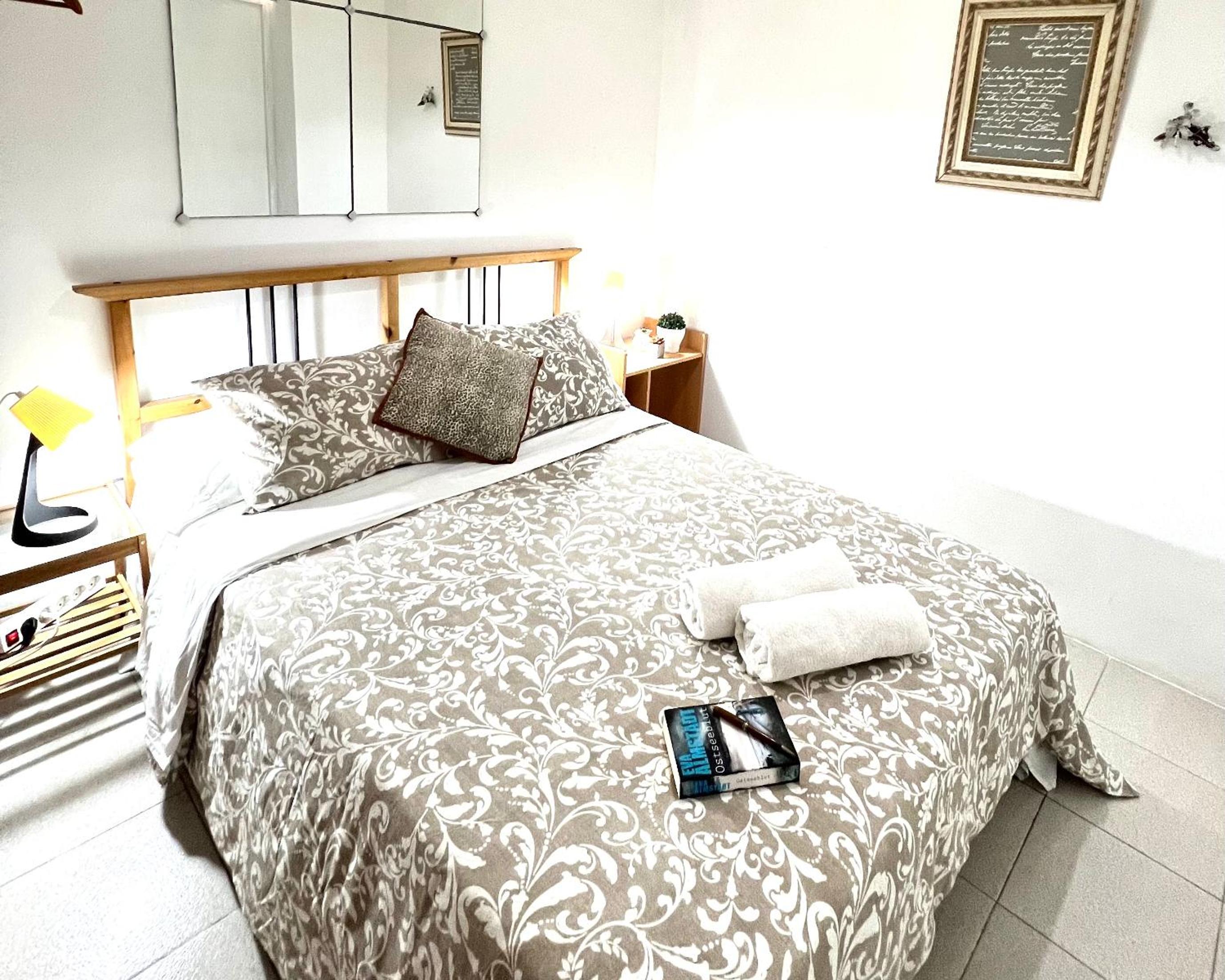Habitación Doble Estándar con Baño Compartido