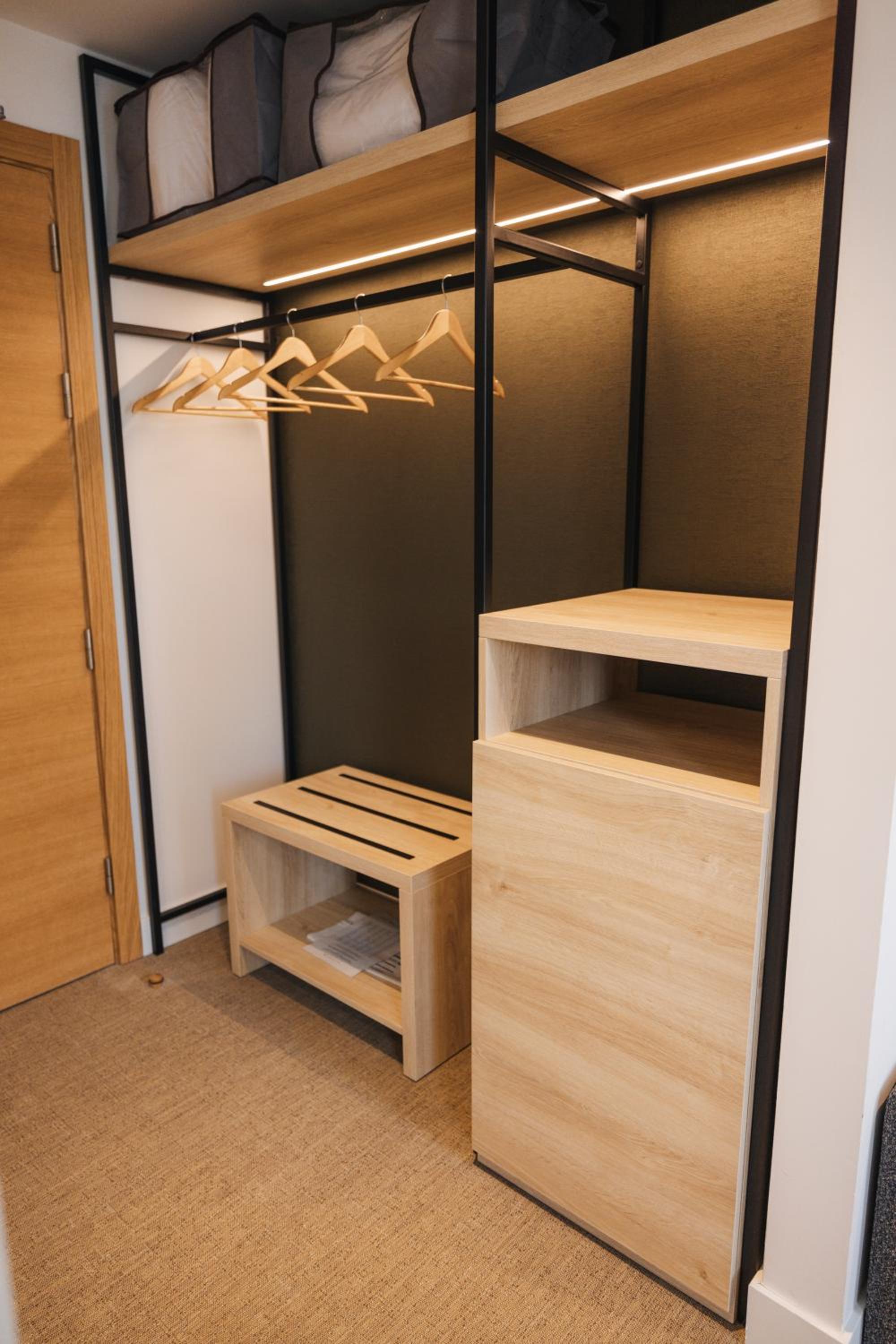 Deluxe Double or Twin Room photo 2
