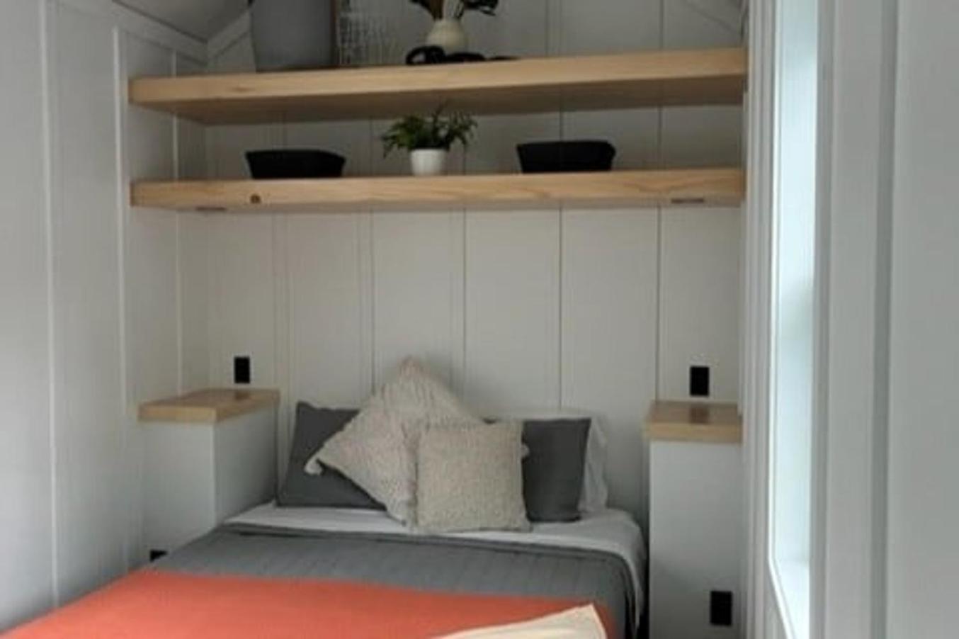 One-Bedroom House photo 1