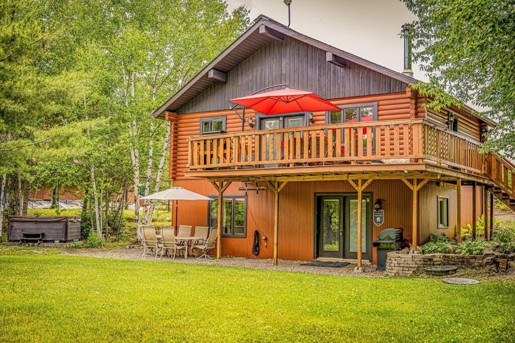 Three-Bedroom Chalet photo 1