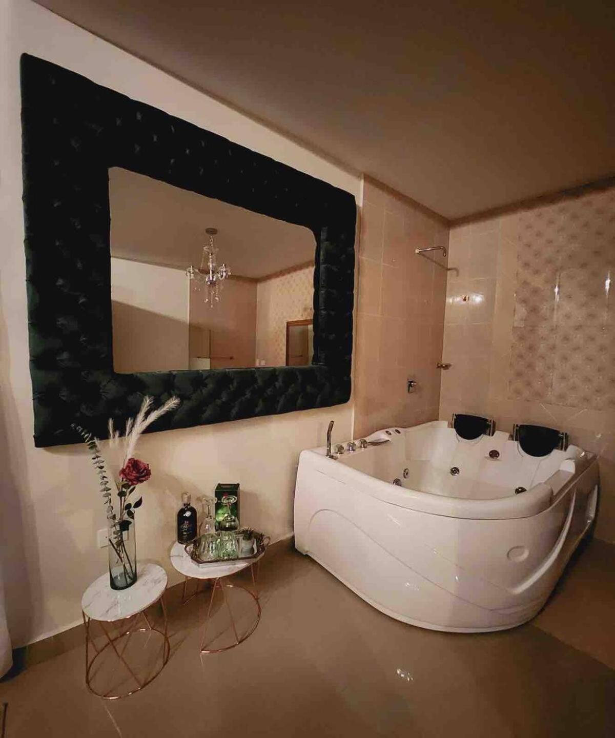 King Suite with Spa Bath photo 2