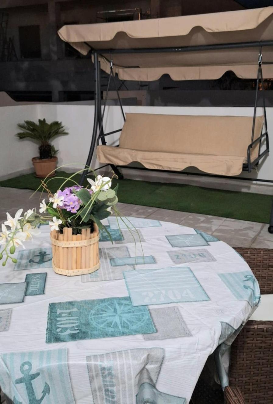 One-Bedroom House - Photo 29