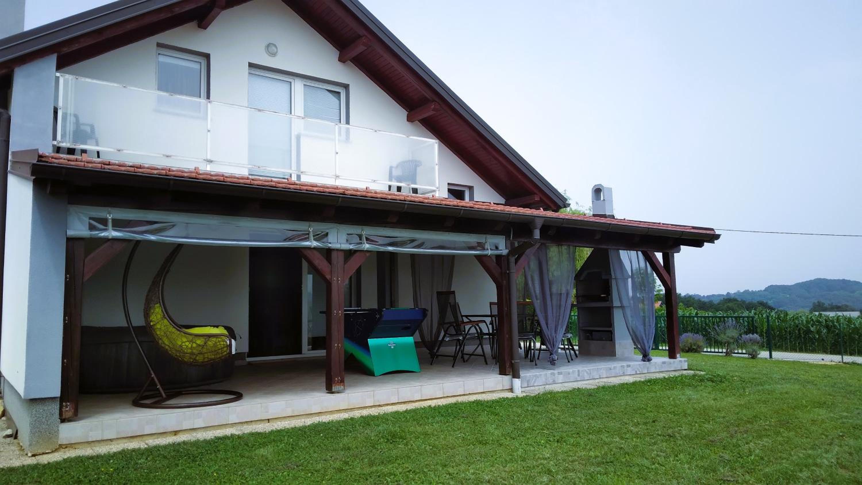 Two-Bedroom House - Photo 16