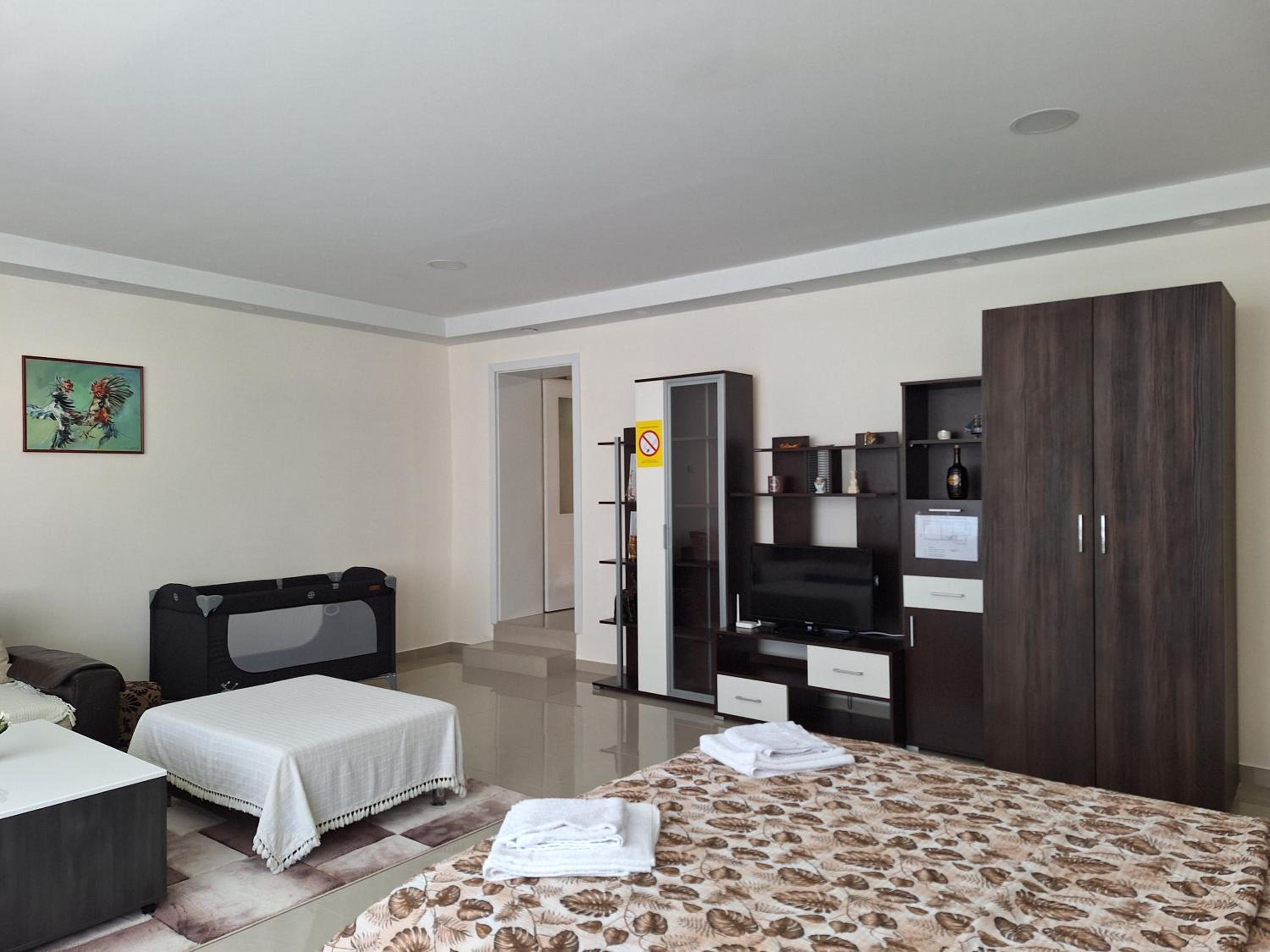 Two-Bedroom Apartment With Terrace photo 2