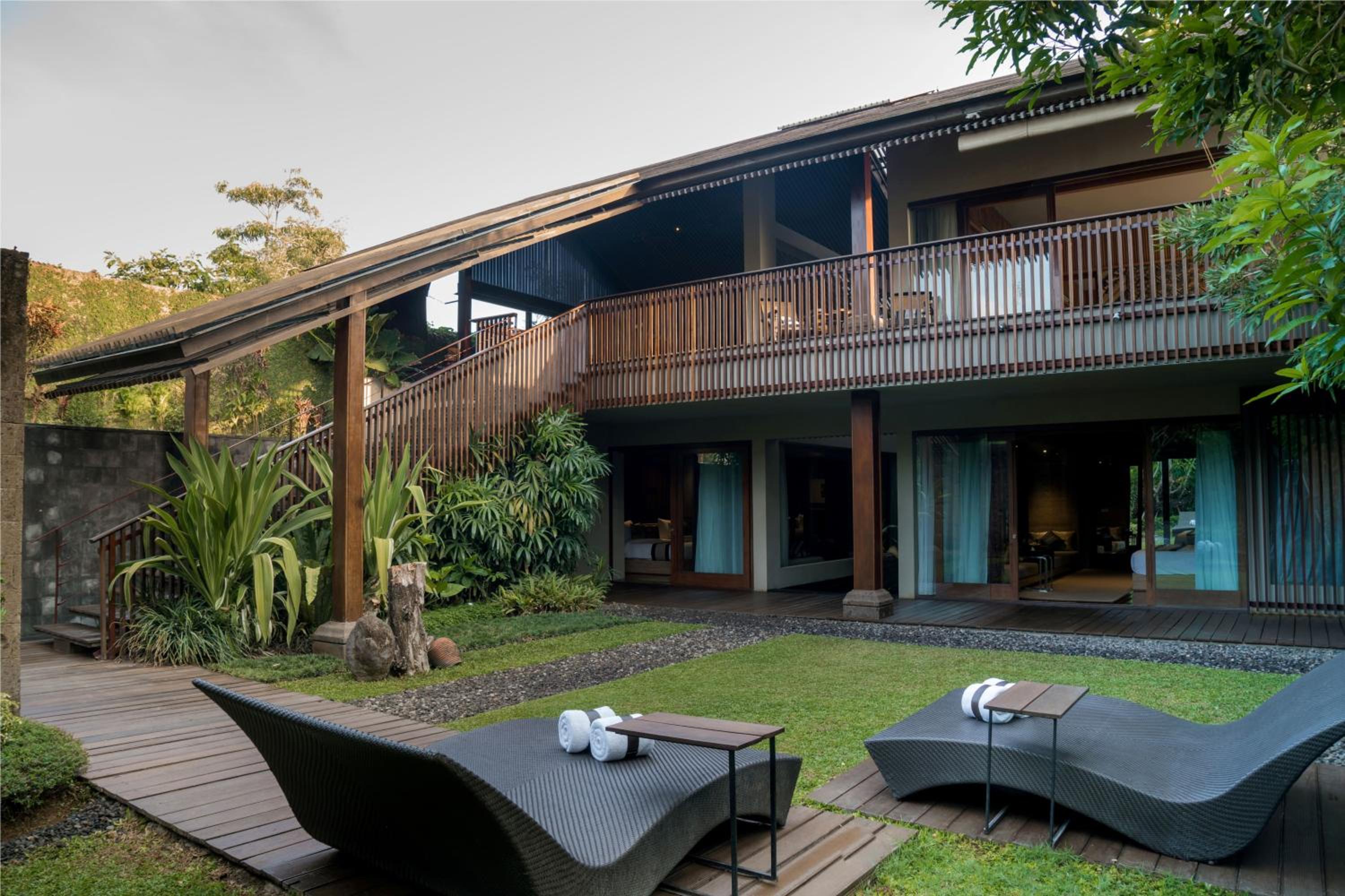 Grand Three Bedroom Villa Bed & Breakfast photo 2