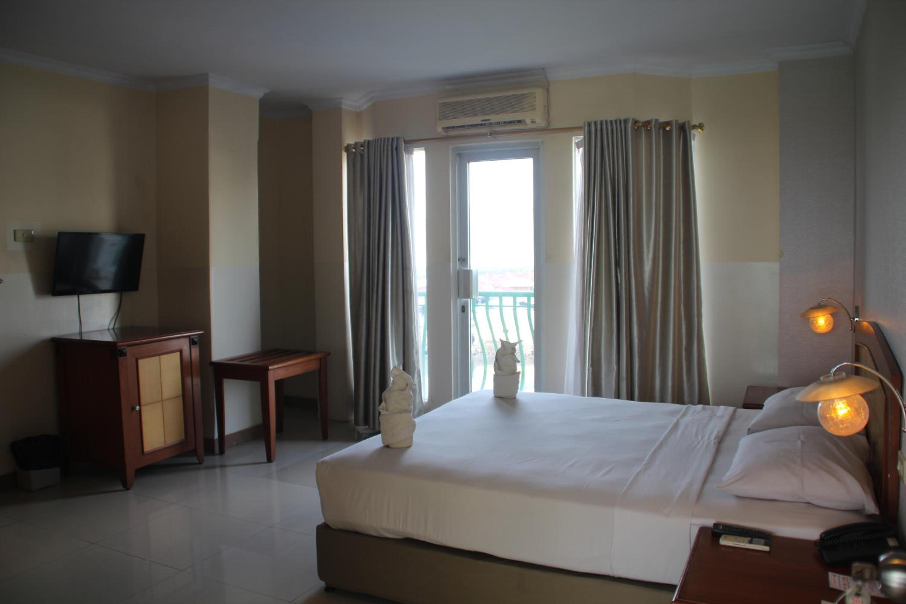 Deluxe Double Room - Photo 15