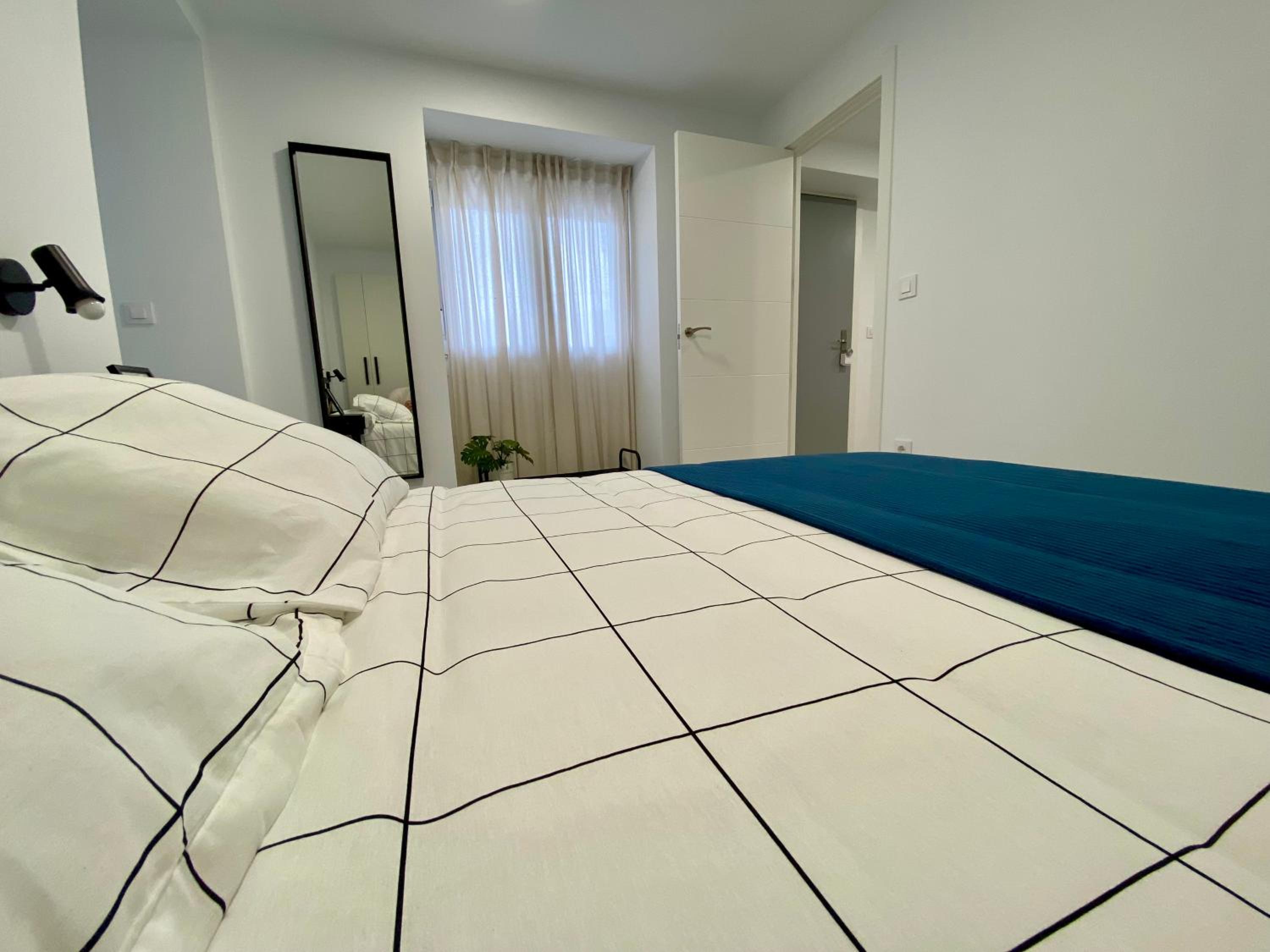One-Bedroom Apartment photo 3