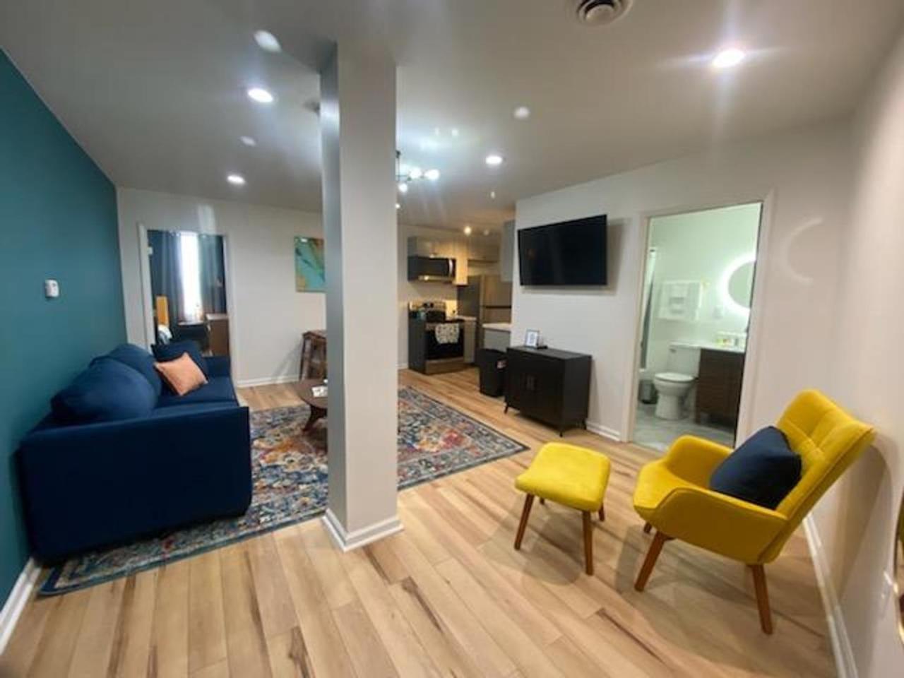 One-Bedroom Apartment photo 1
