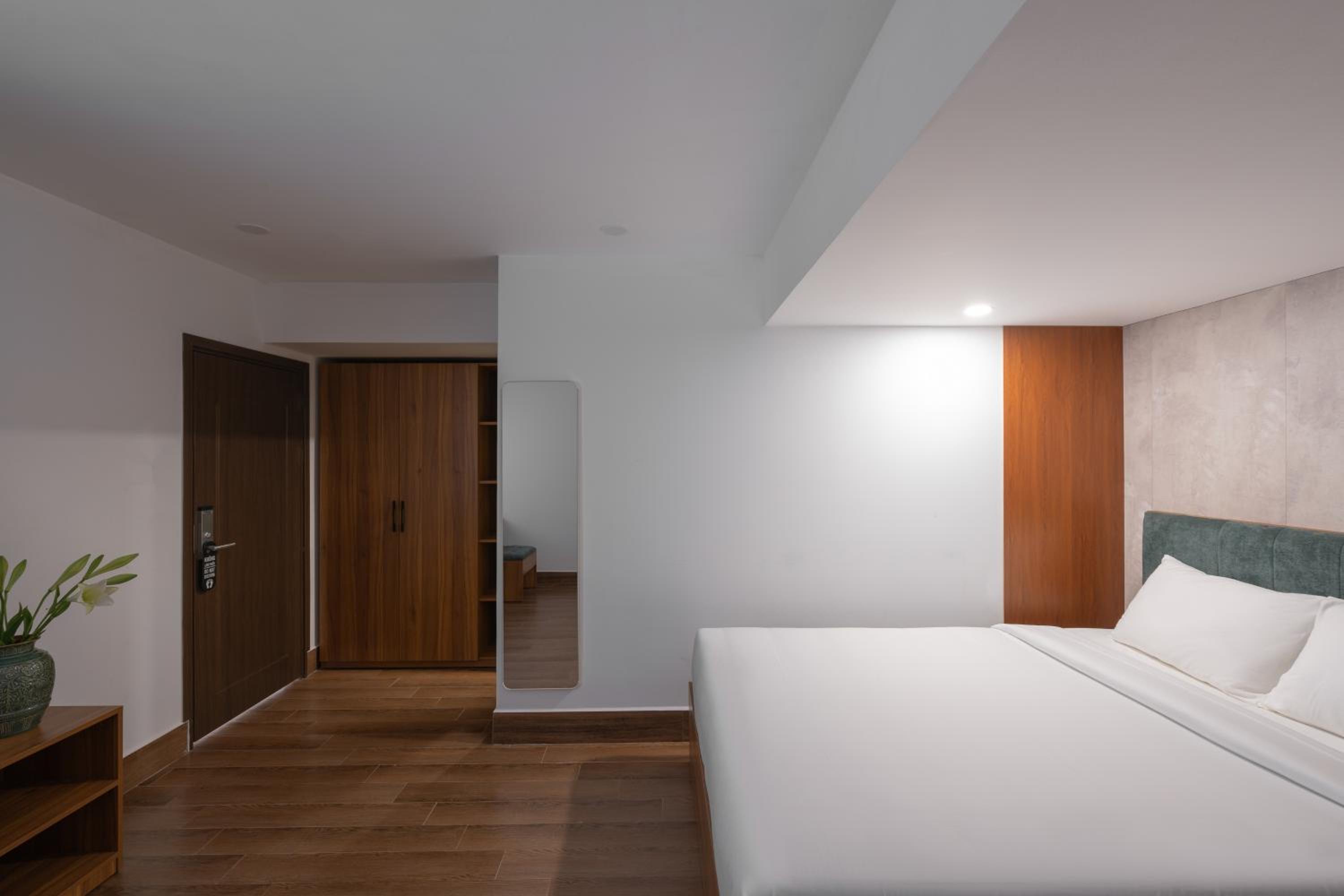 Standard Double Room - Photo 8