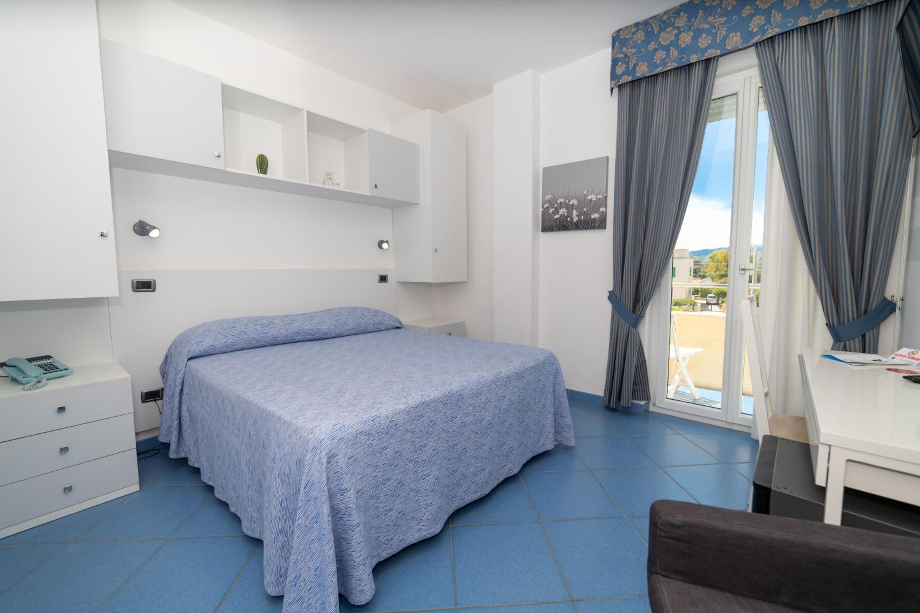 Habitación familiar con balcón