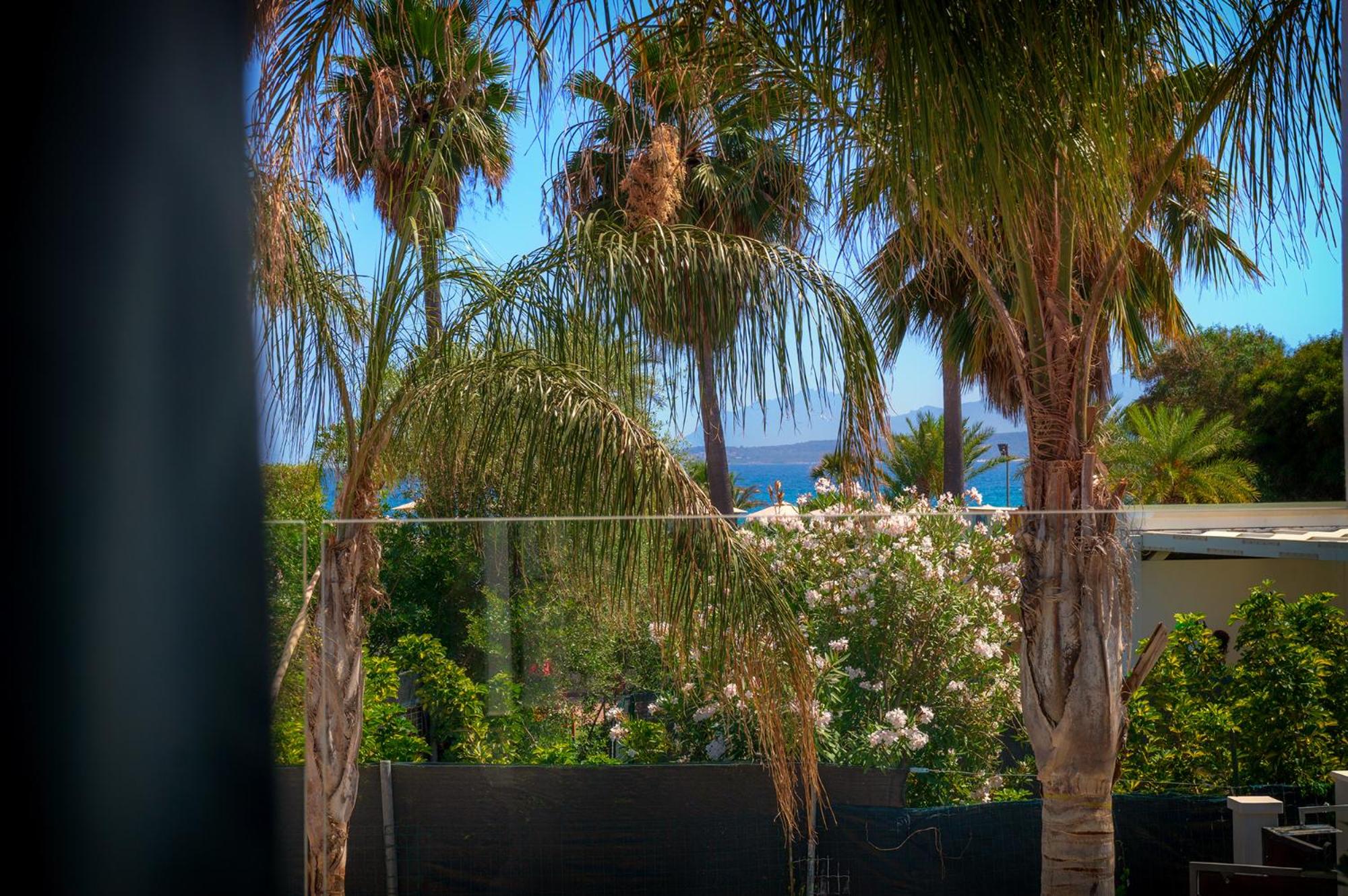 Superior Twin Room With Sea View photo 2