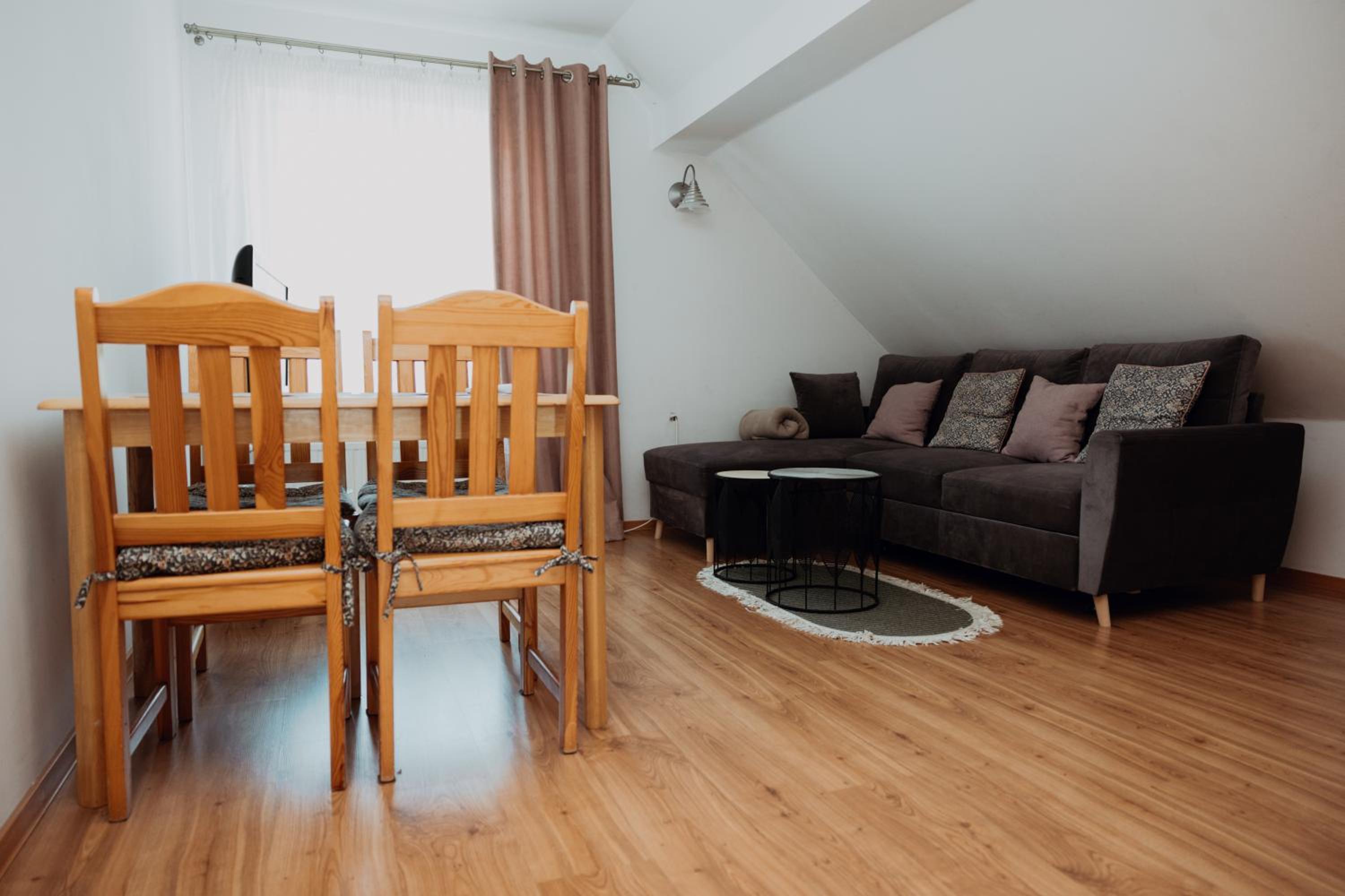 Apartment with Mountain View - Photo 7