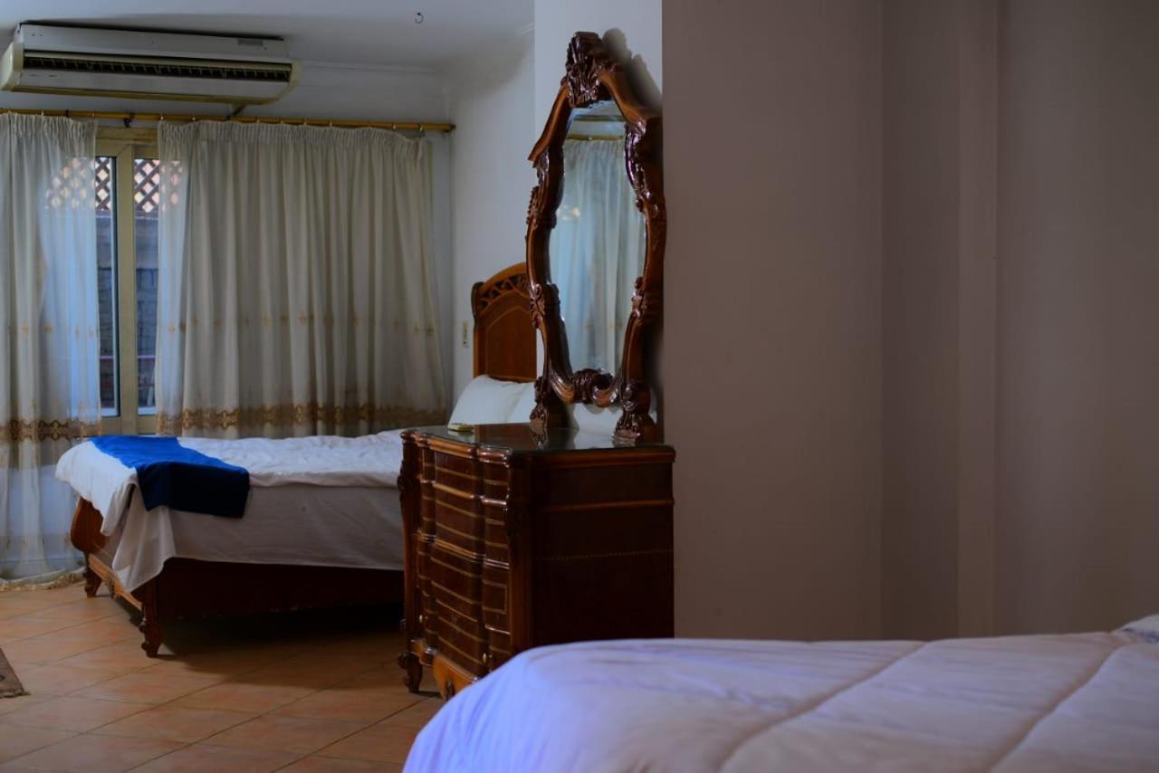 Deluxe Queen Room with Two Queen Beds photo 2