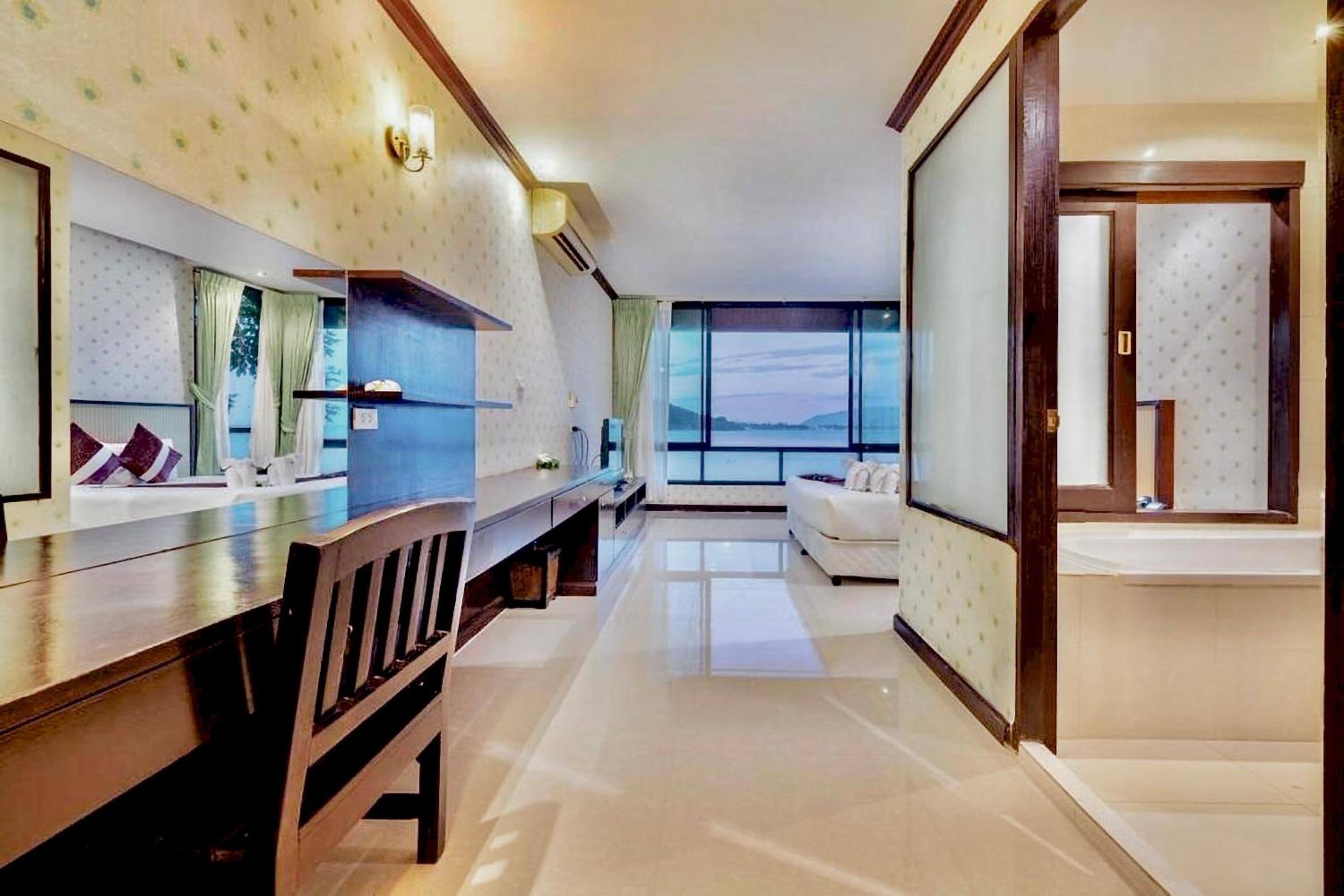 Superior Suite mit Meerblick und Balkon