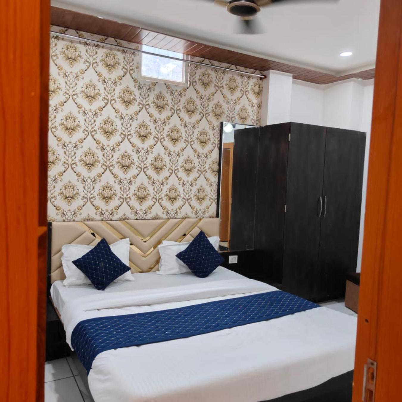 Deluxe Double Room photo 2