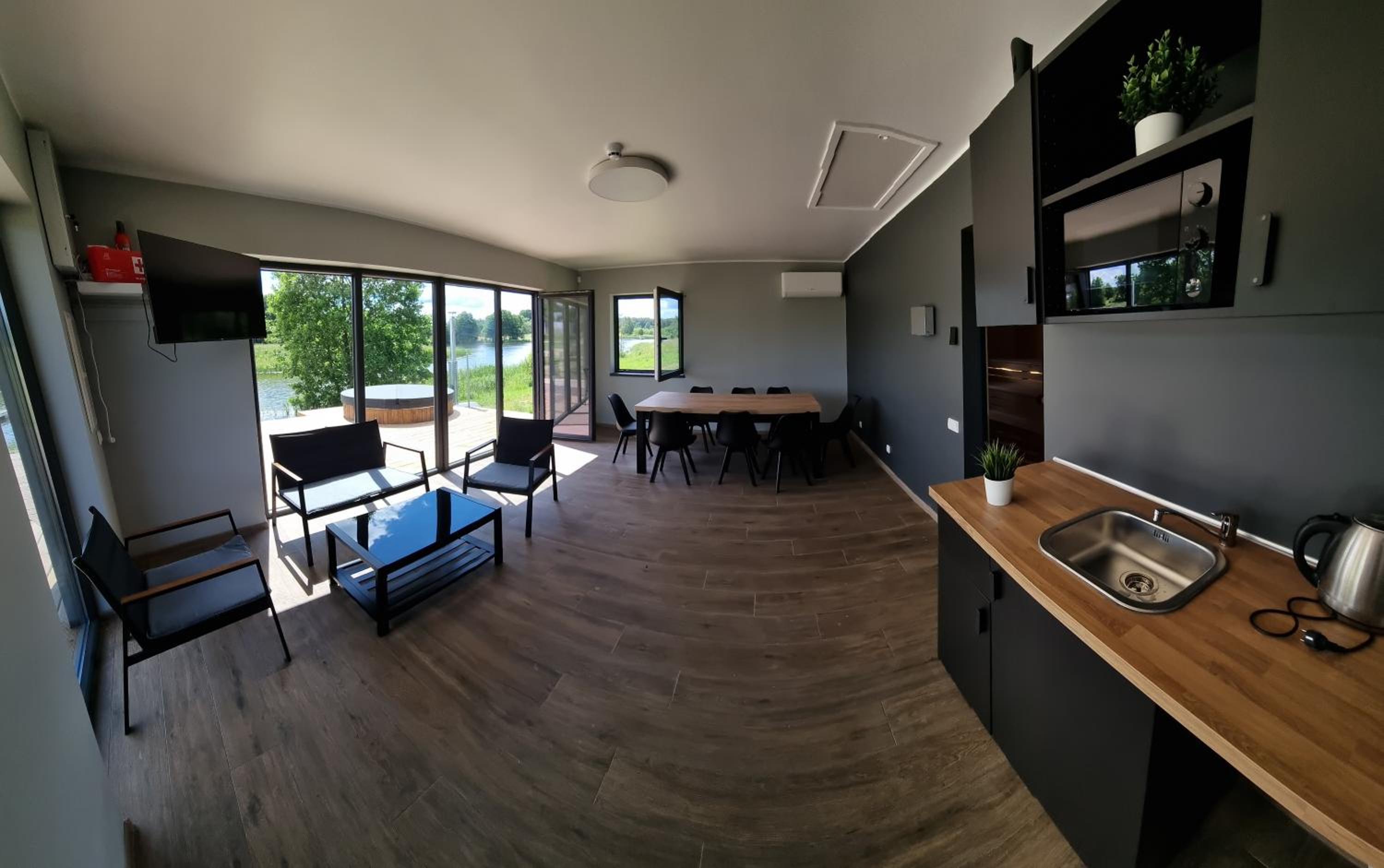 One-Bedroom House photo 2