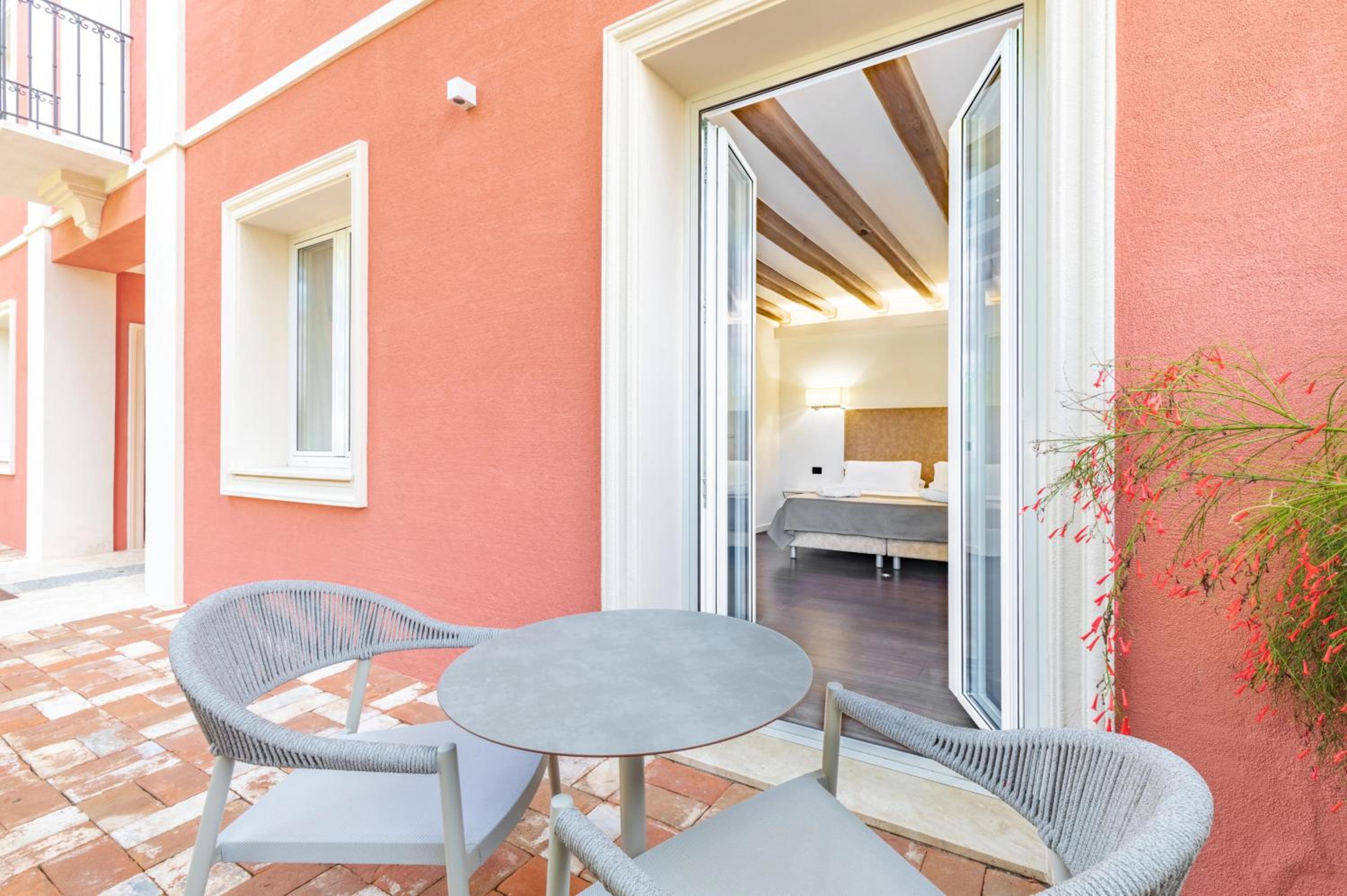 Triple Room with Garden View - Photo 4