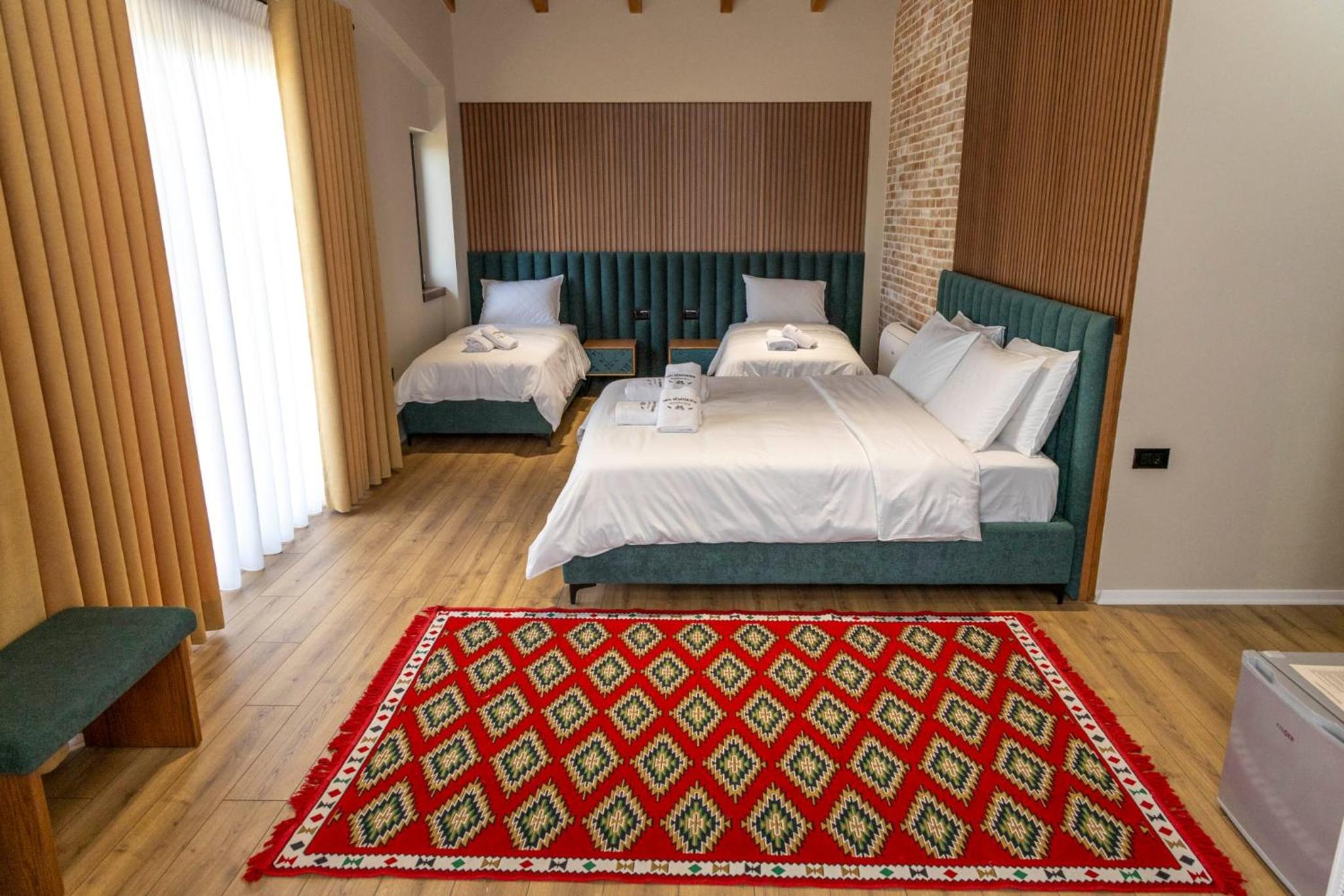 Deluxe Suite