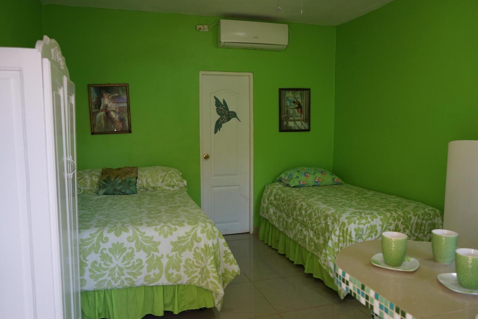 Triple Room with Private Bathroom photo 2