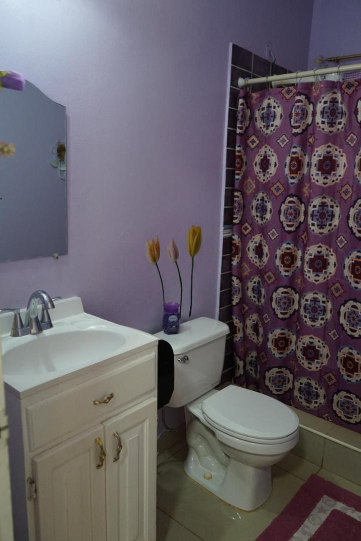 Family Room with Private Bathroom photo 3