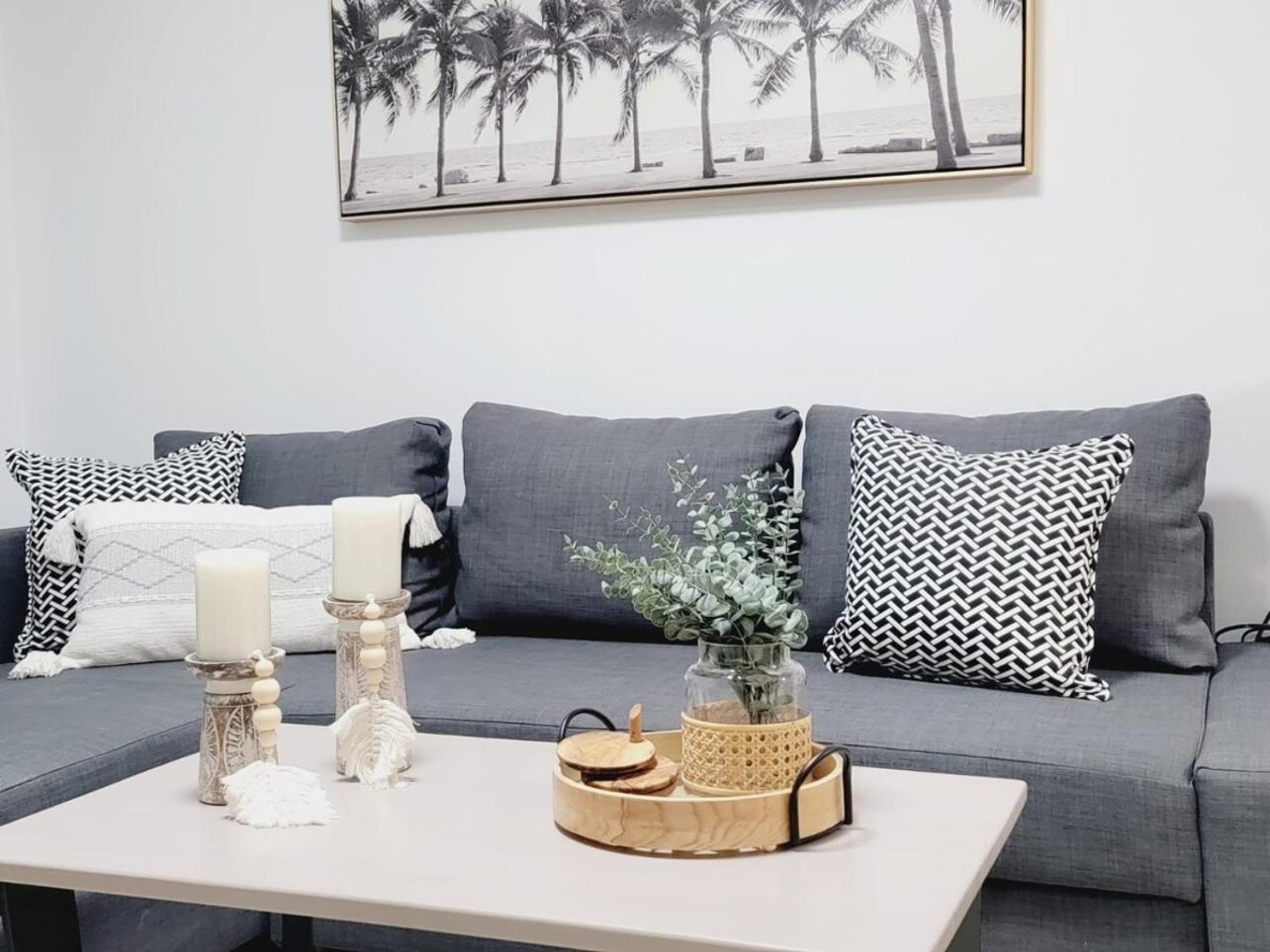 Three-Bedroom Apartment photo 2