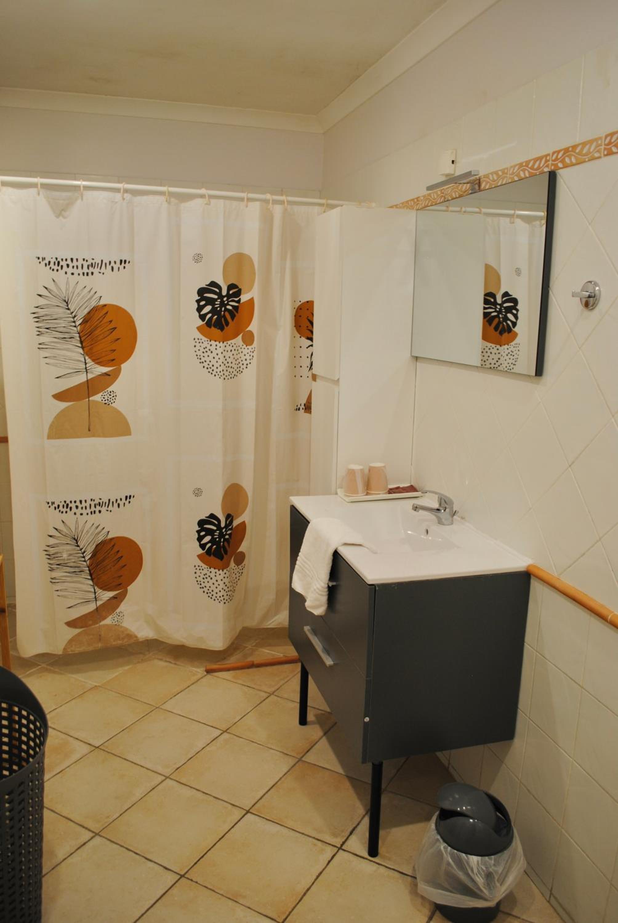 Apartment - Ground Floor photo 2