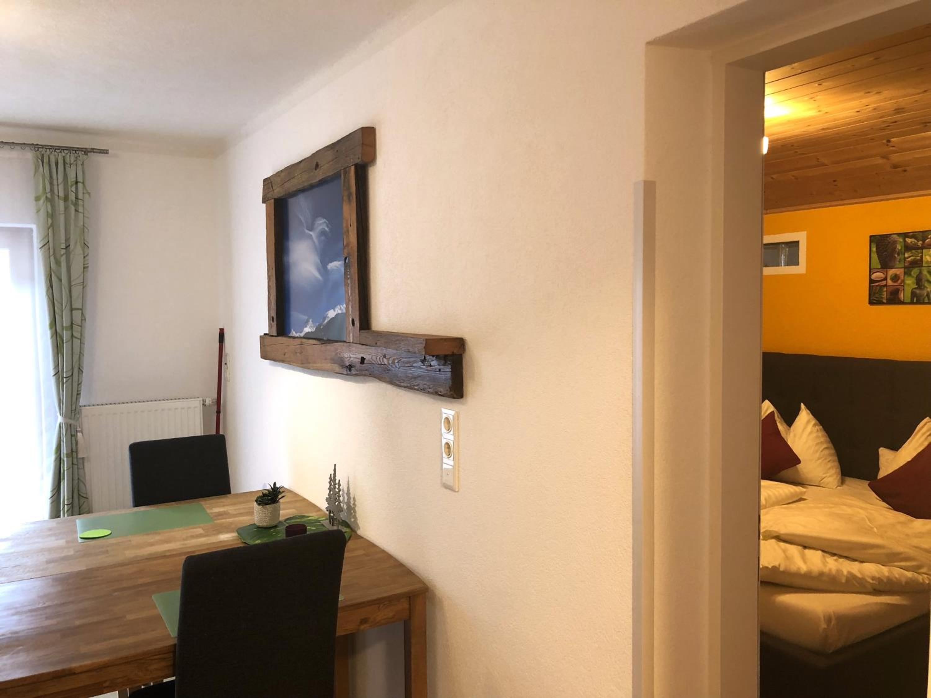 One-Bedroom Apartment photo 1