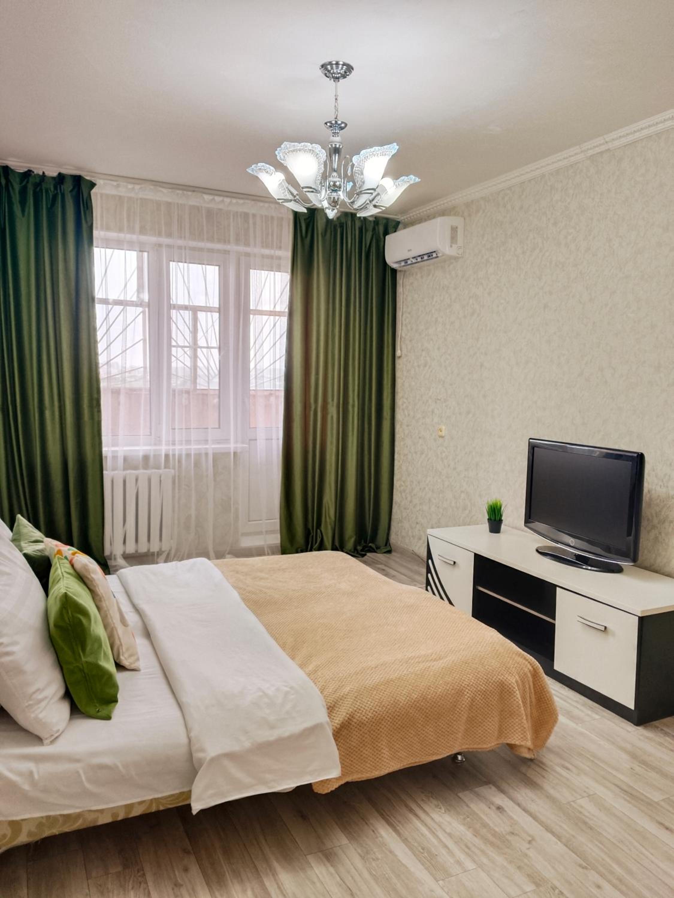One-Bedroom Apartment with Park View photo 2