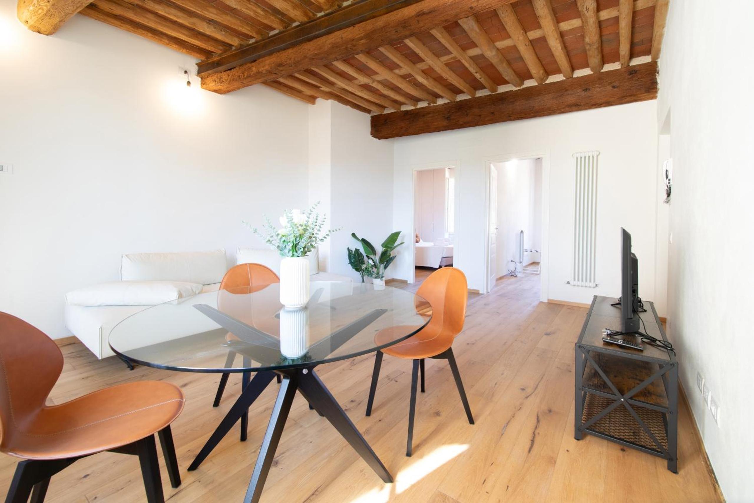Apartment With Garden View