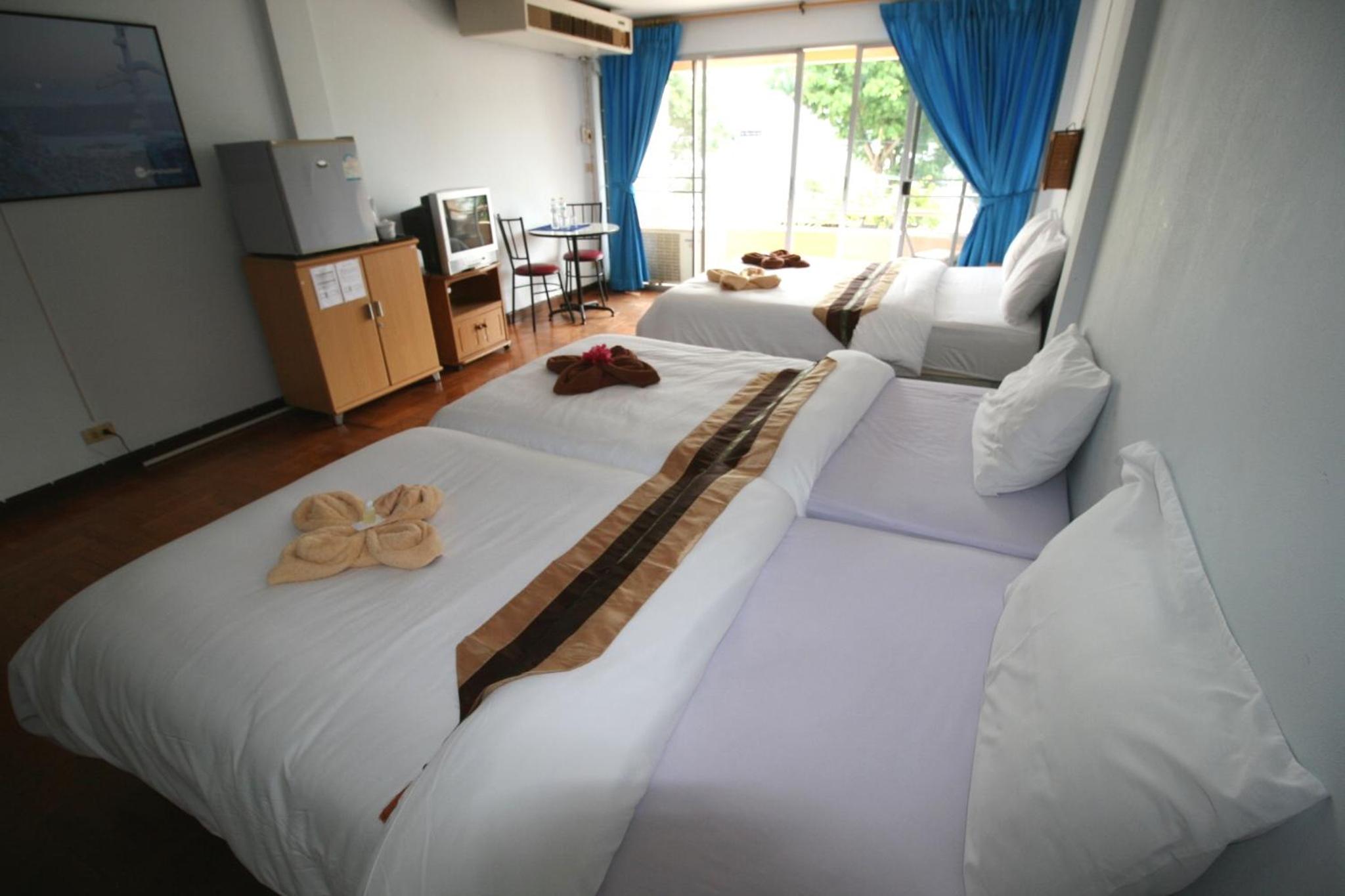 Family Room with Sea View photo 2