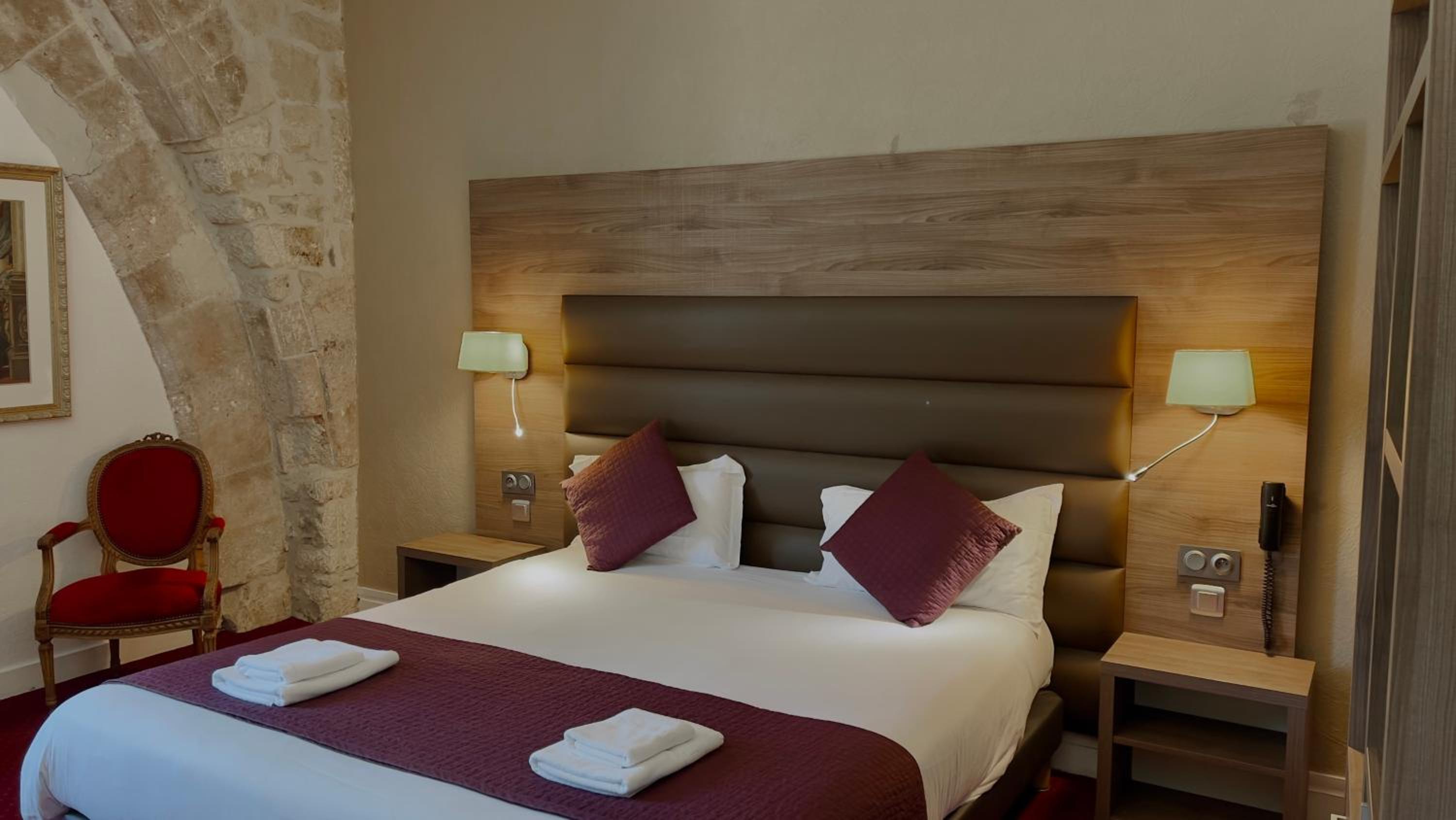 Suite - Photo 3