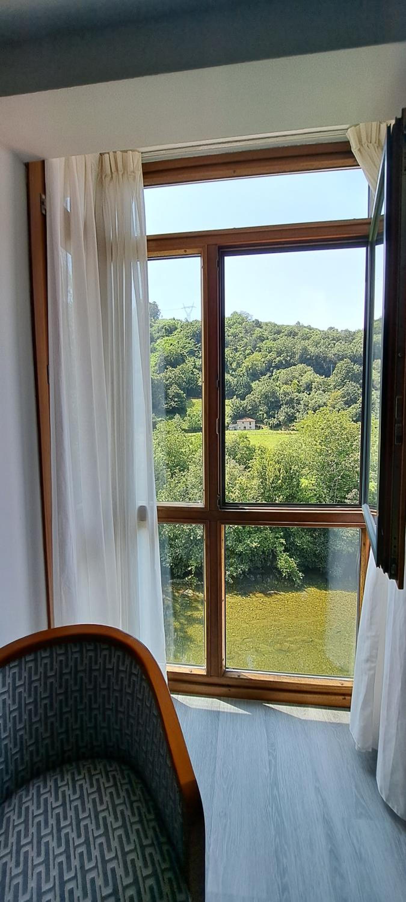 Deluxe Double or Twin Room with River View - Photo 19