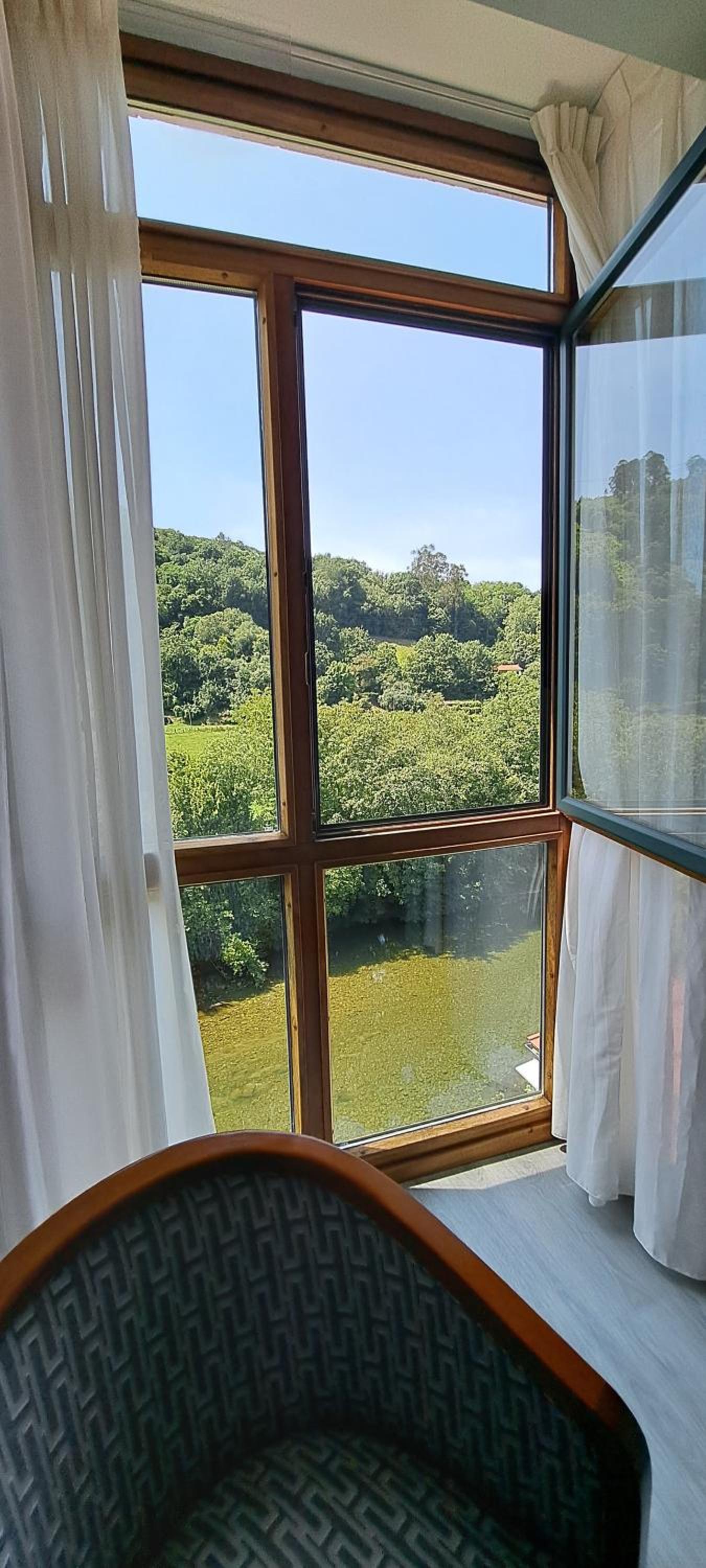 Deluxe Double or Twin Room with River View - Photo 13
