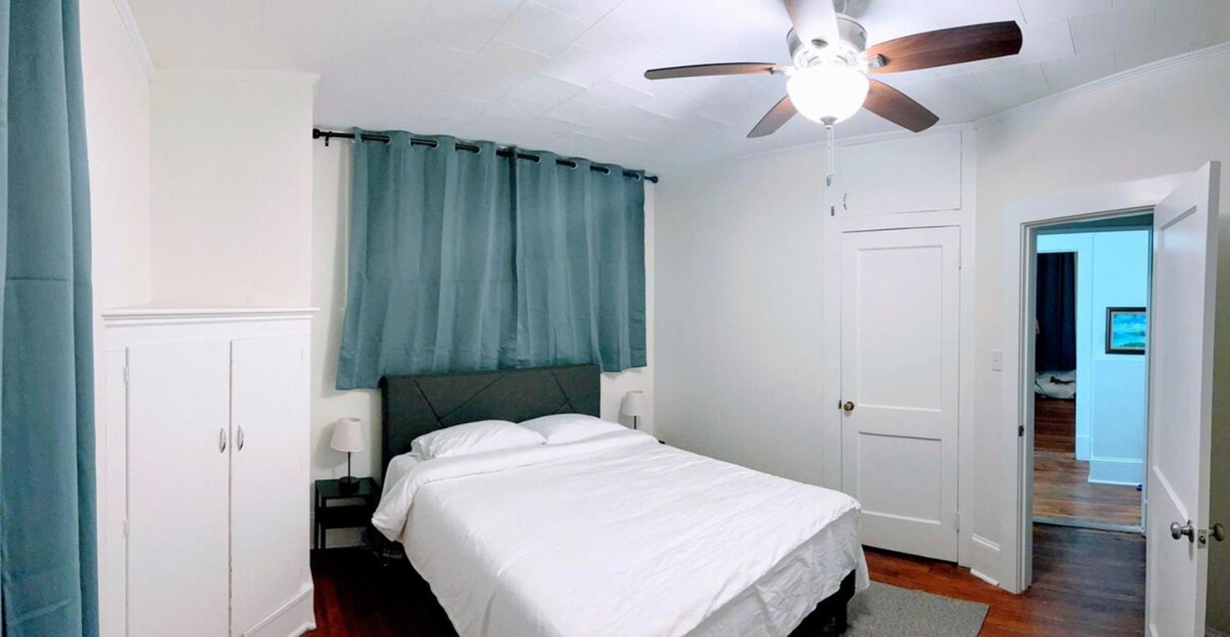 Three-Bedroom Apartment photo 3