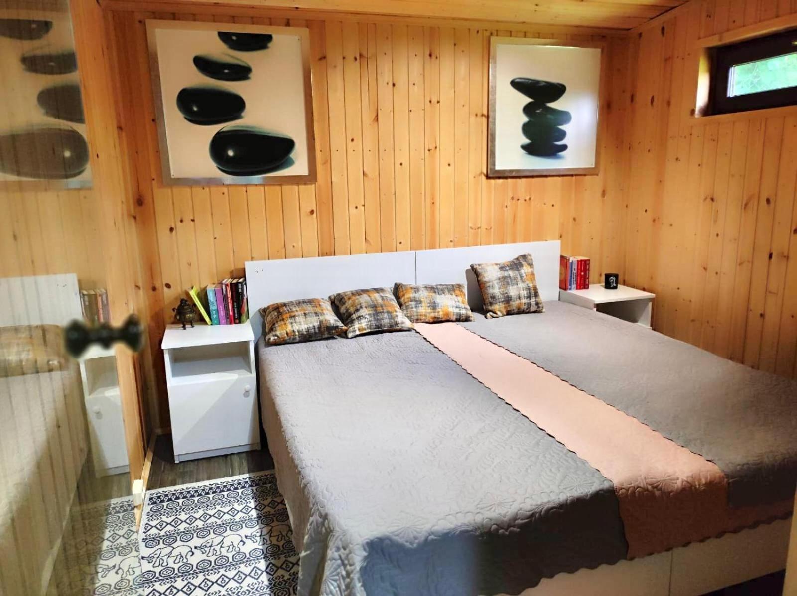 One-Bedroom House photo 3