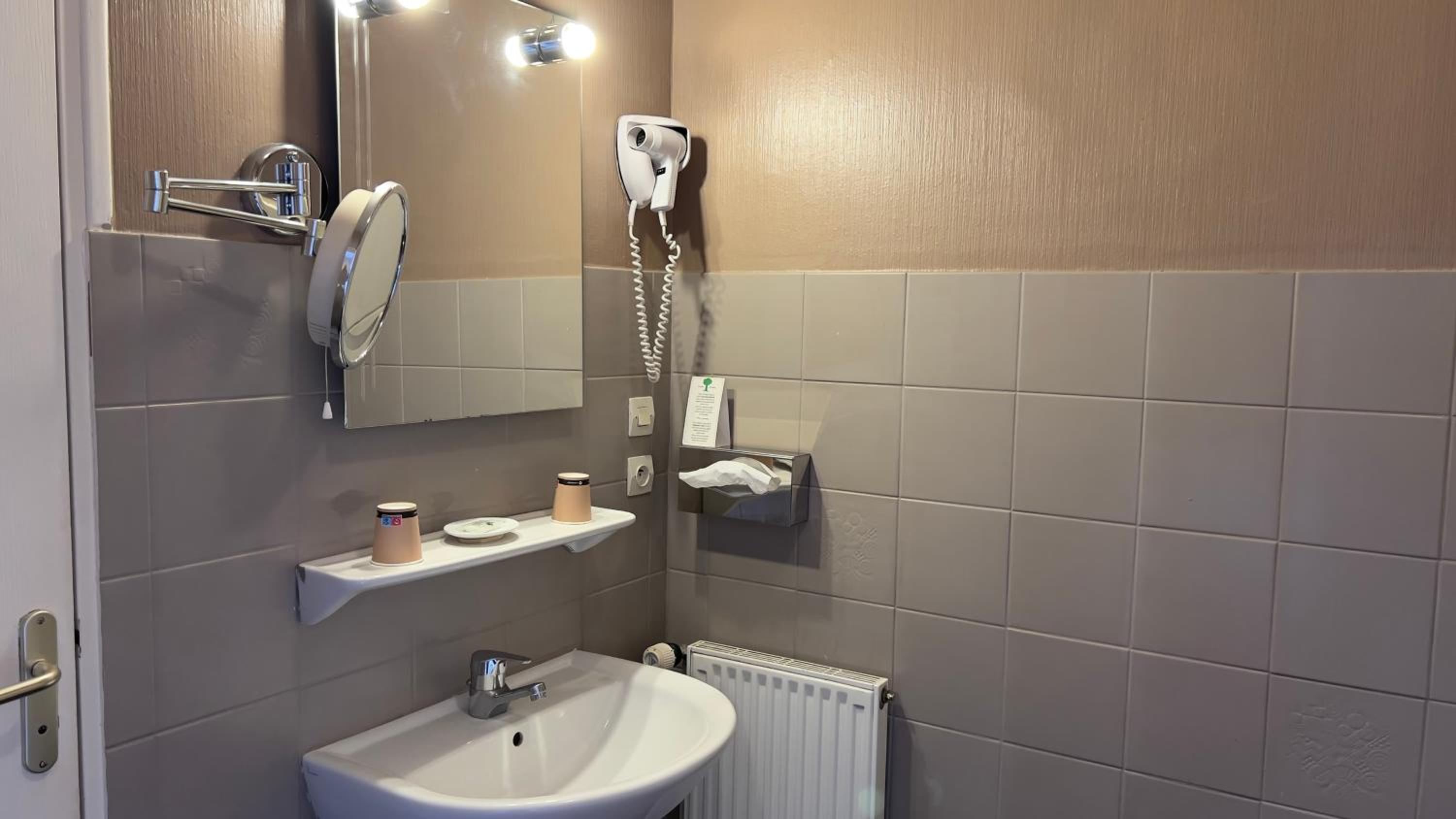 Superior Double Room - Photo 4
