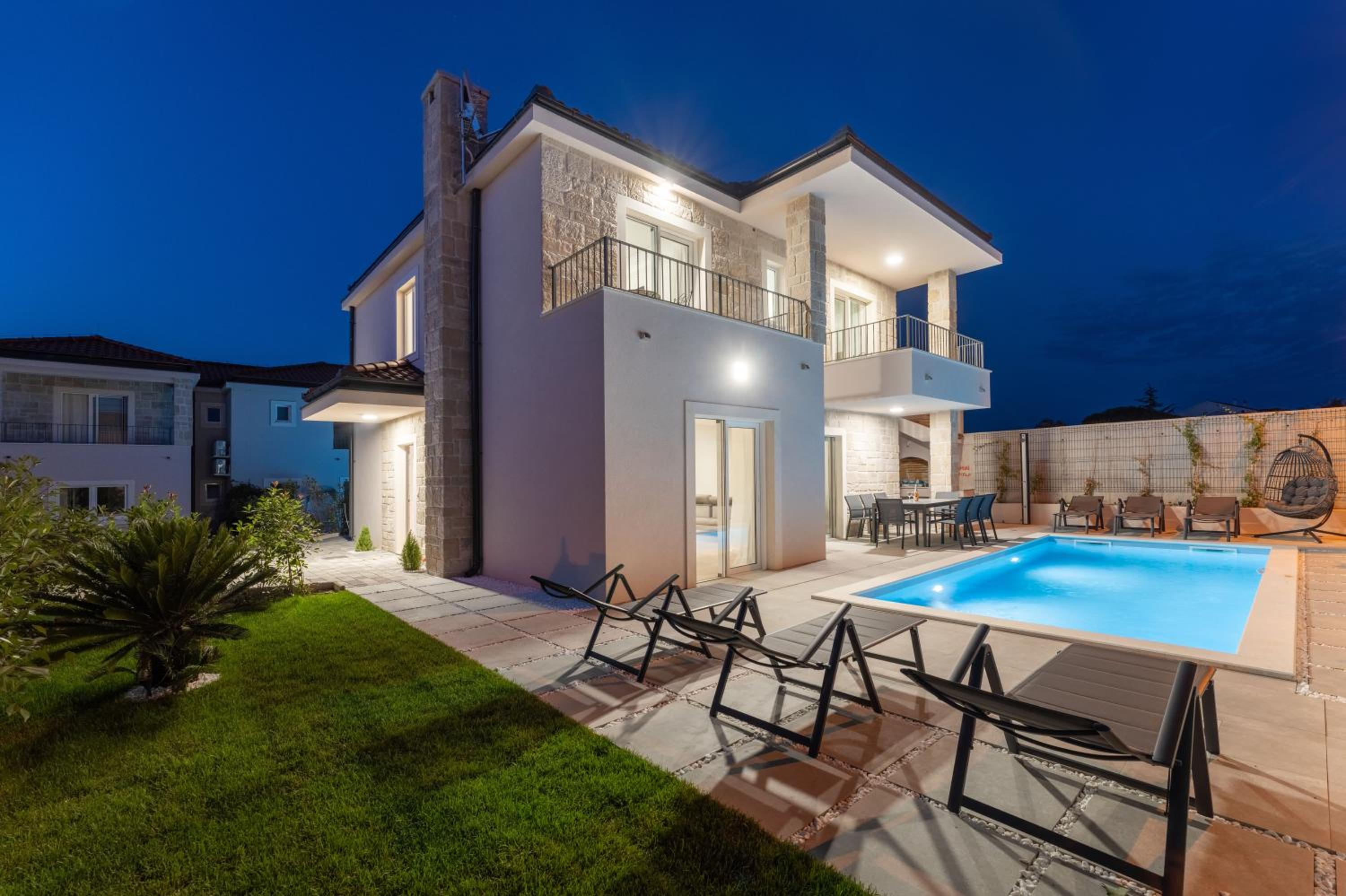 Villa photo 3