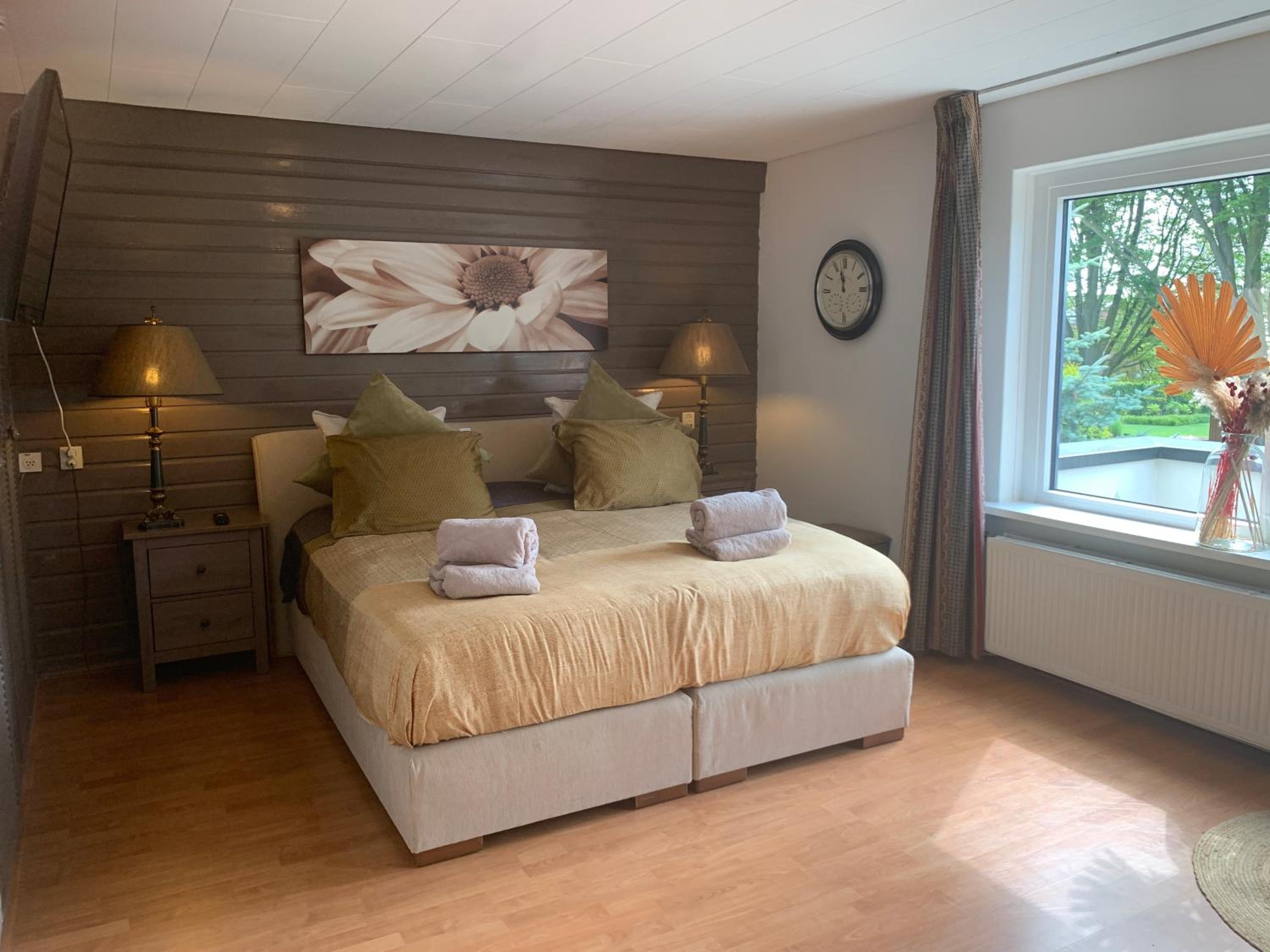 Two-Bedroom Suite photo 2