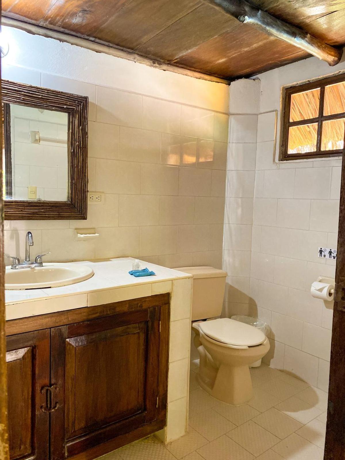 Twin Room - Photo 7