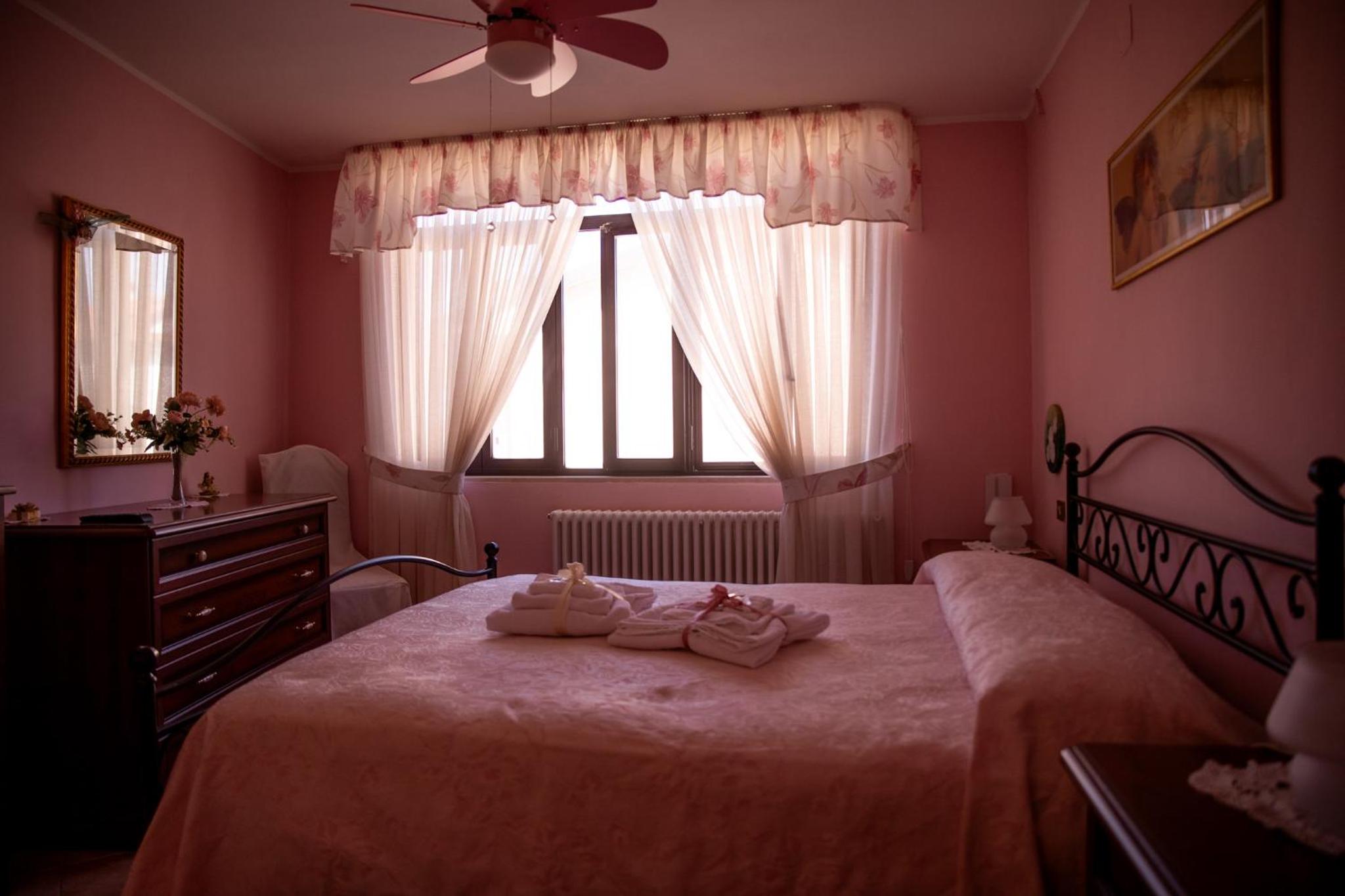 Double Room with Private Bathroom photo 3