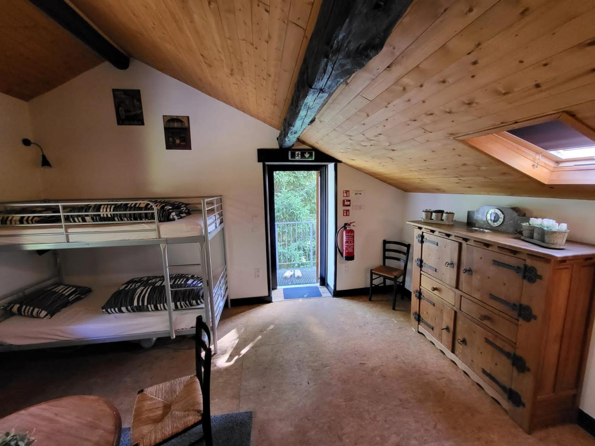 Basic Triple Room - Attic photo 1
