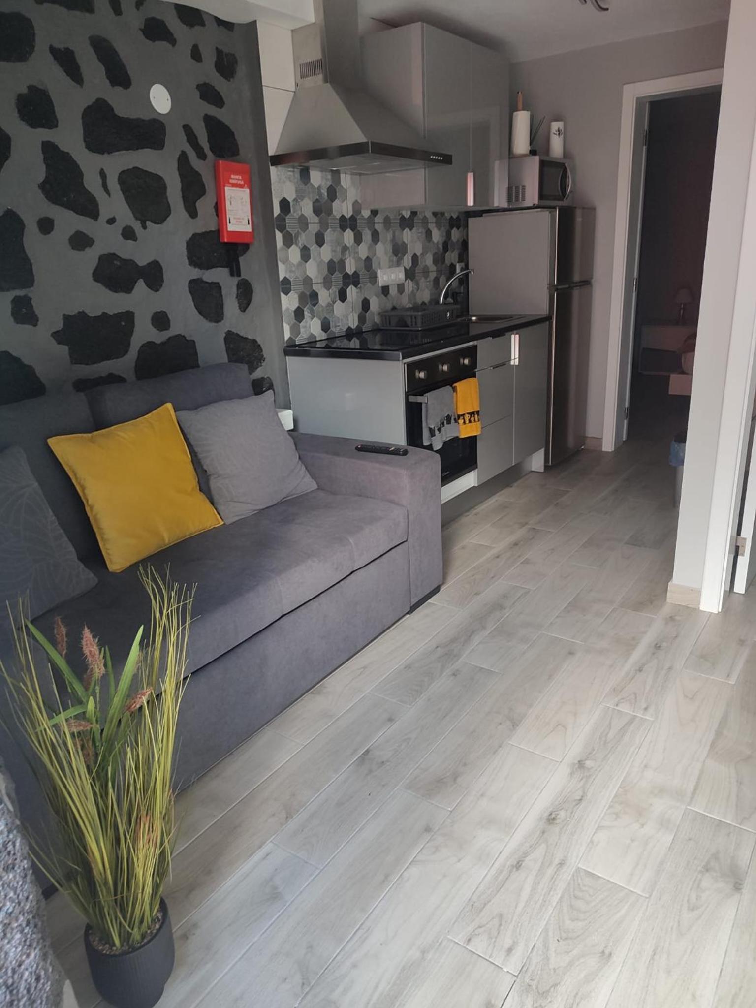 One-Bedroom House photo 2