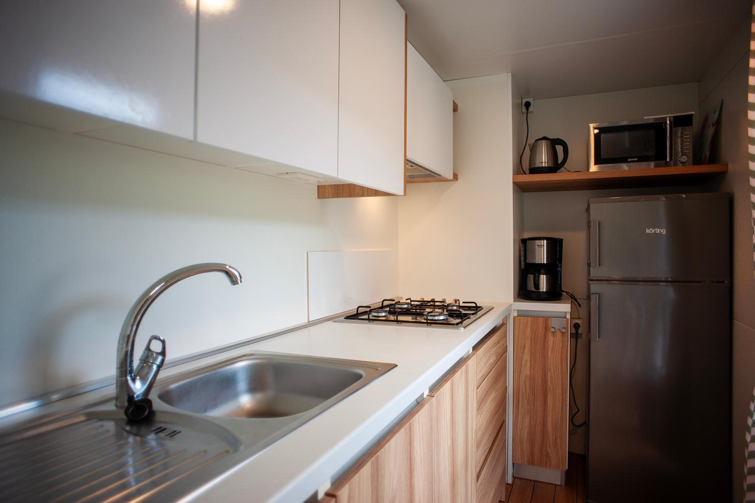 Mobile Home photo 3