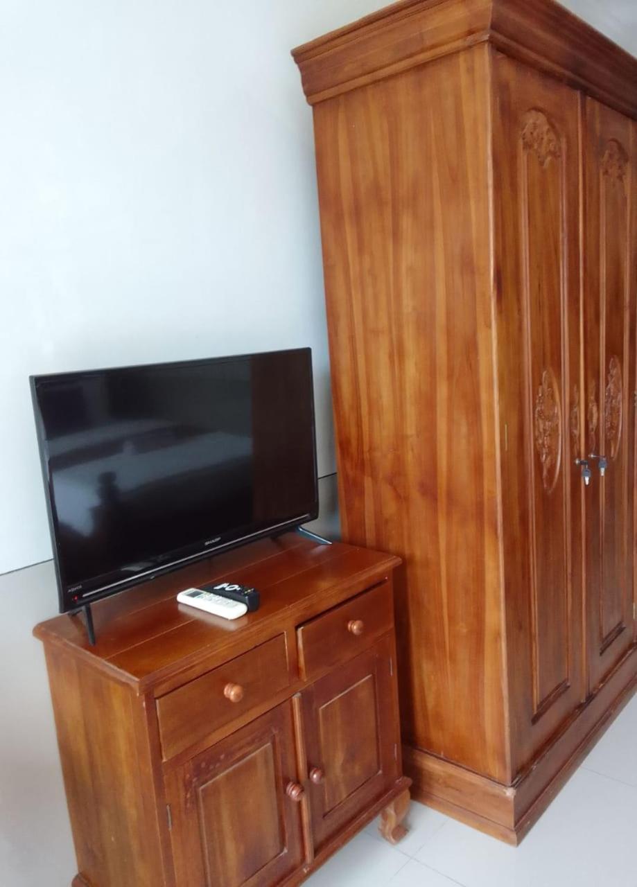 Deluxe Queen Room with Two Queen Beds - Photo 2